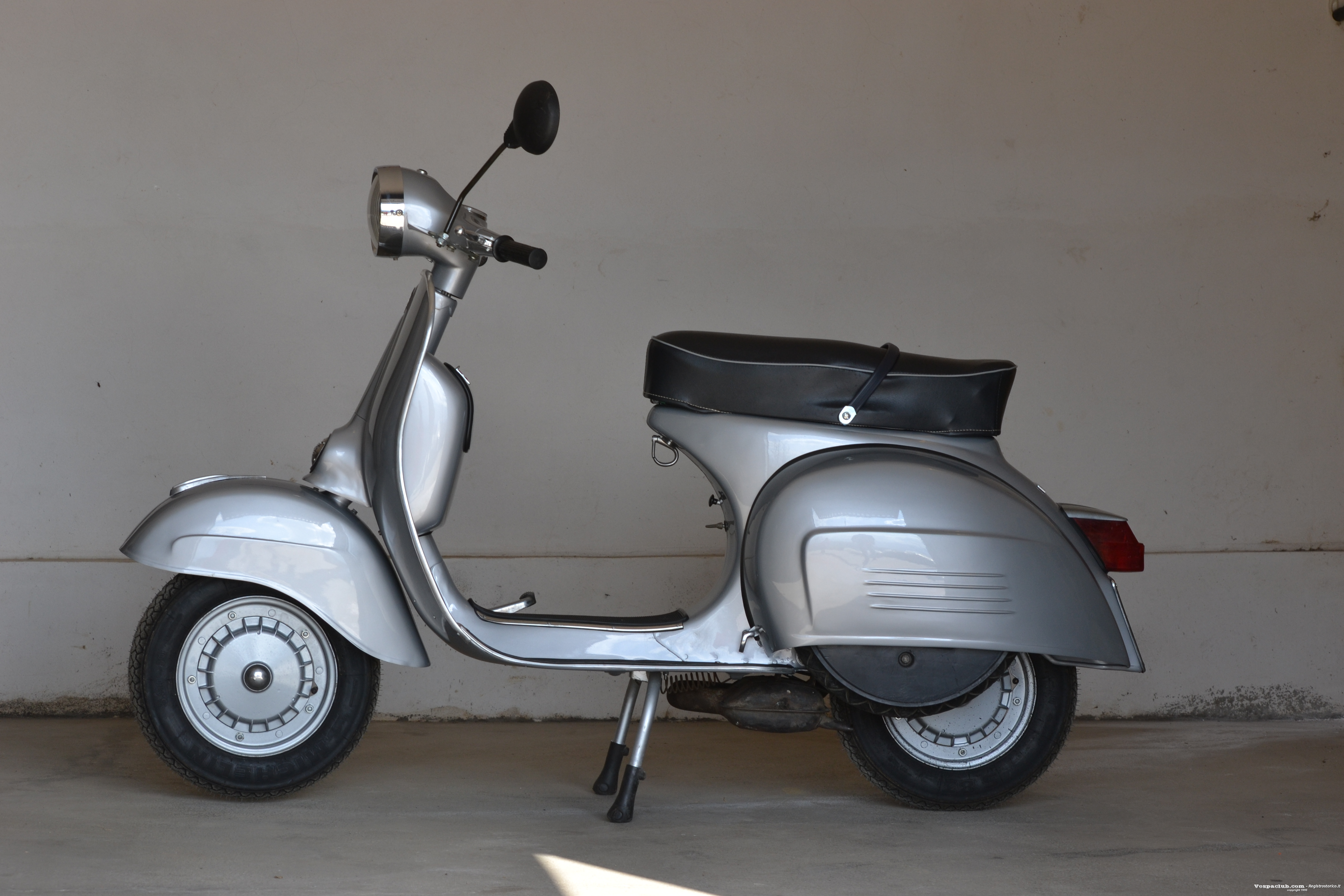 Vespa 125 ts - lato sinistro