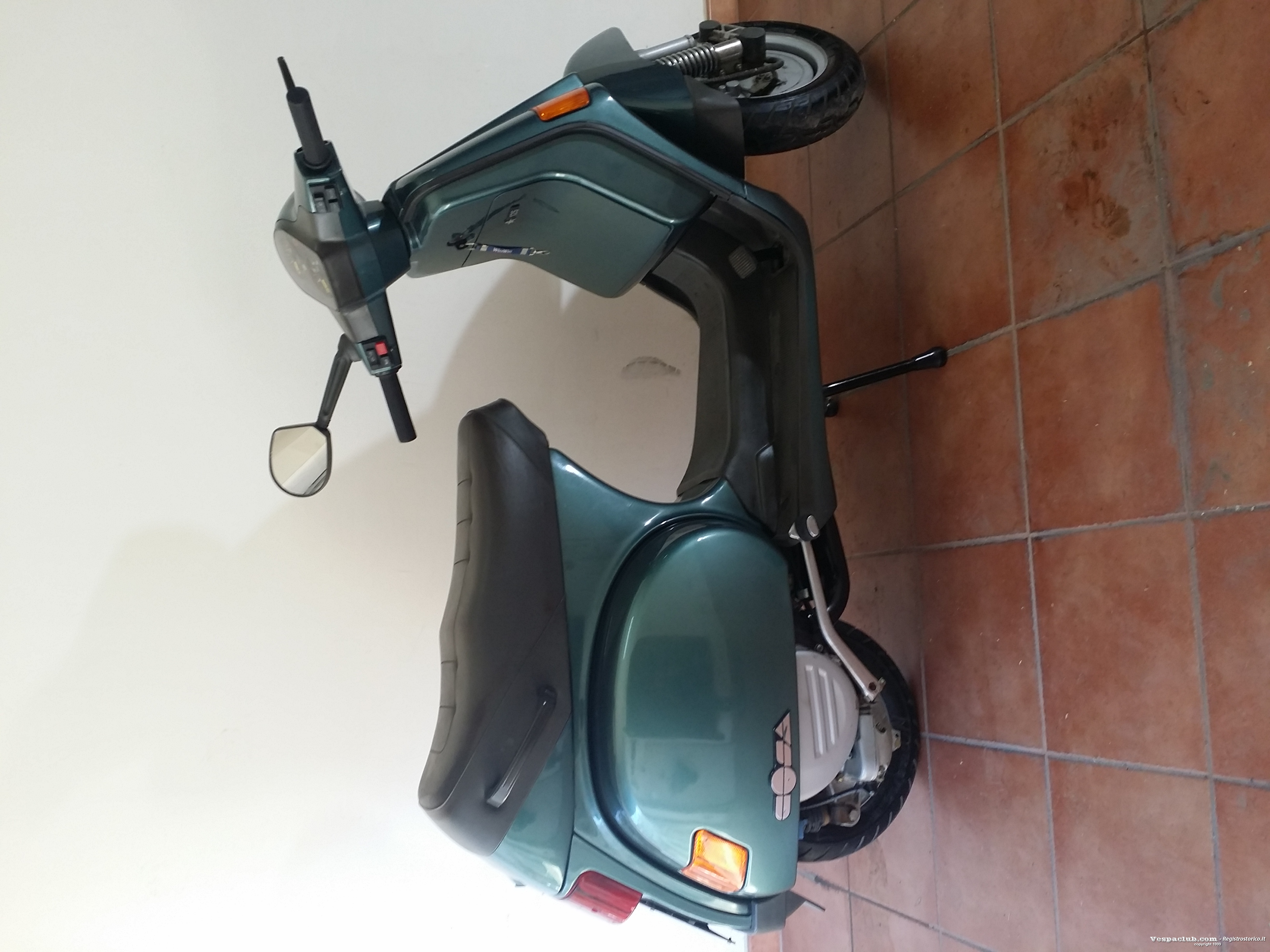 Vespa cosa 2