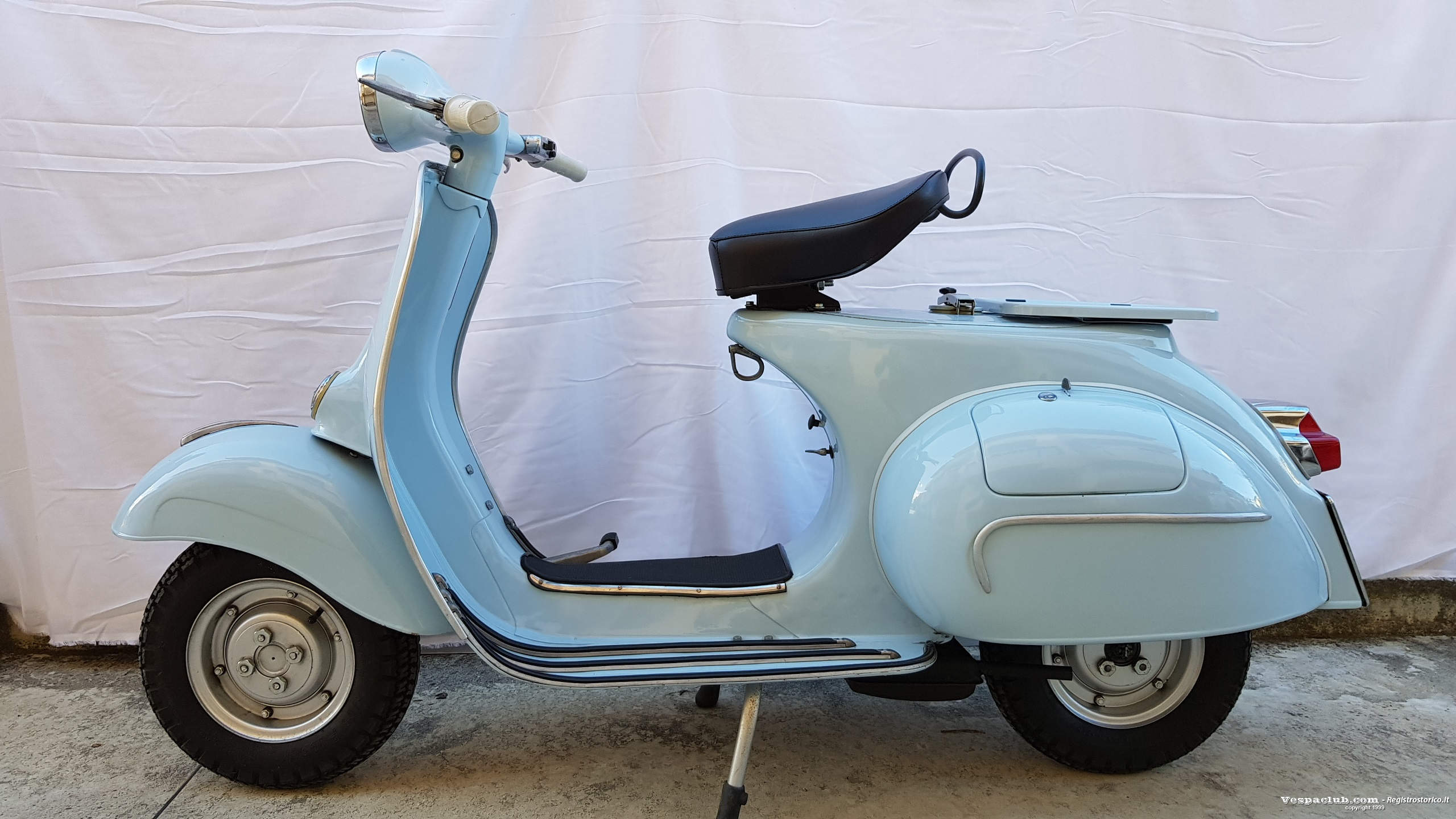 Vespa 125 - lato sinistro