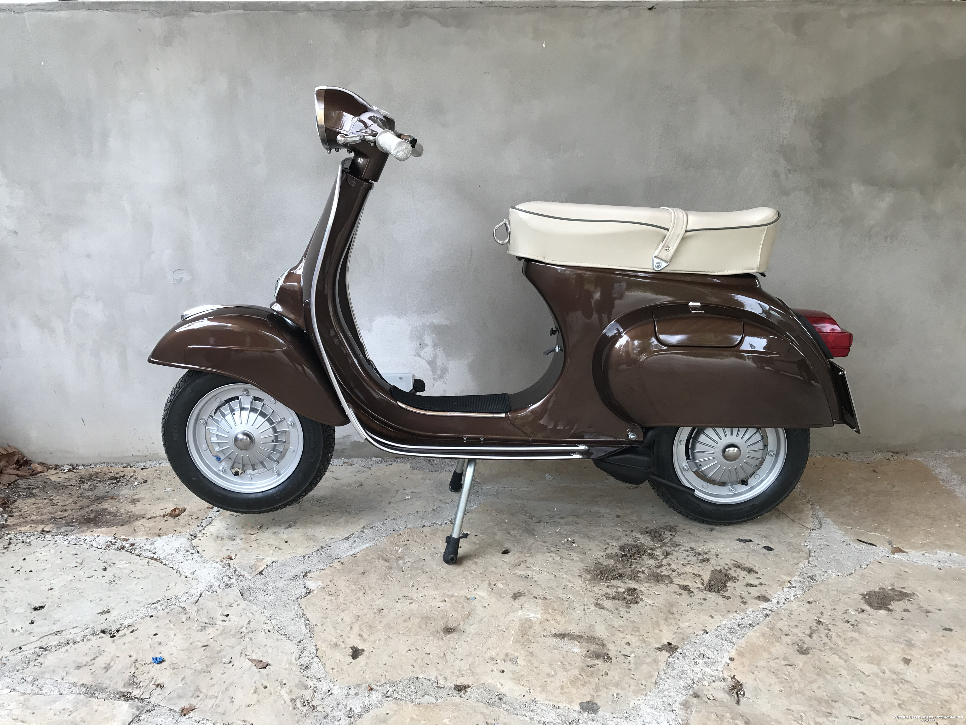 Vespa 125 primavera - lato sinistro