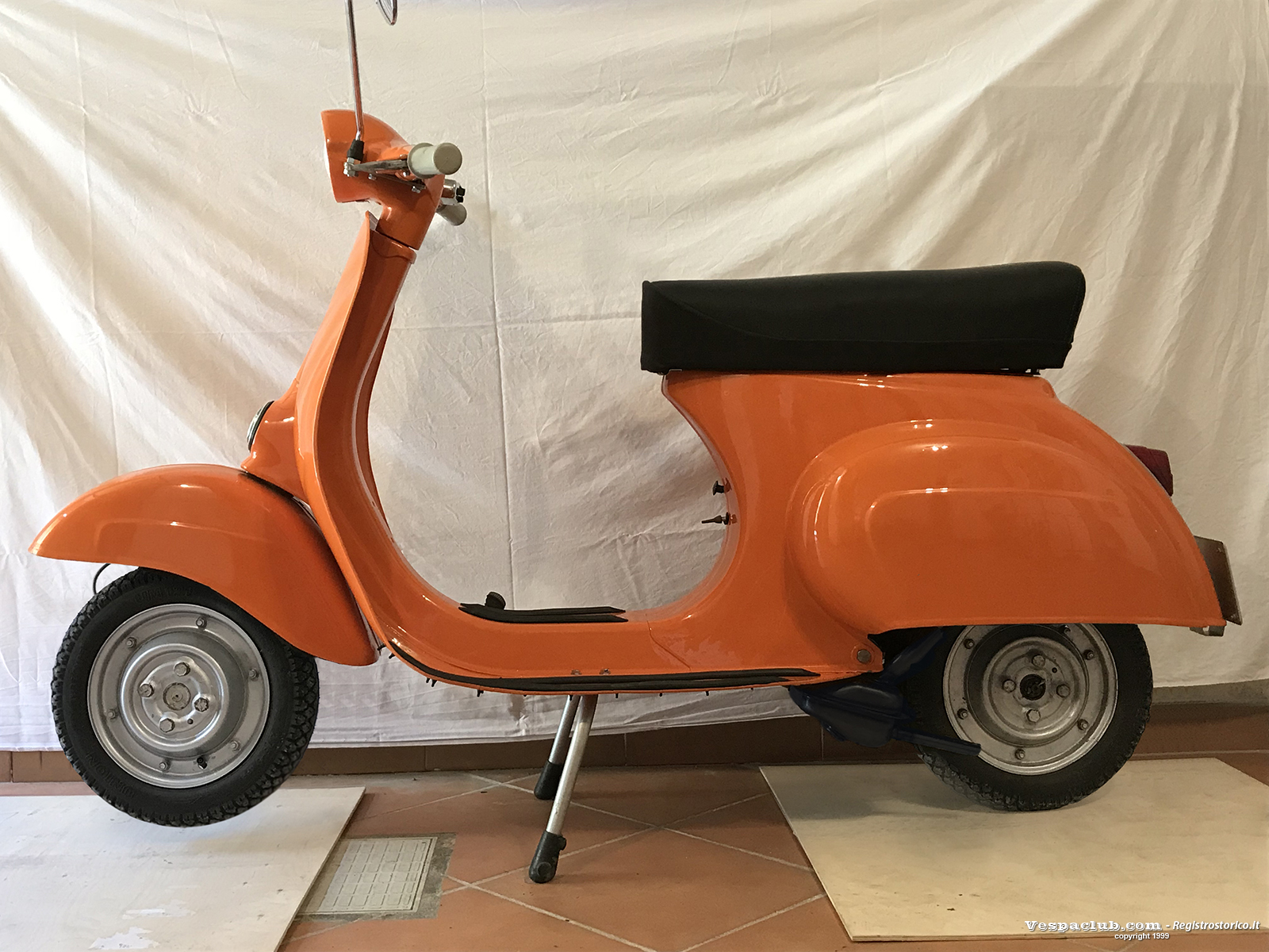 Vespa 50  - lato sinistro