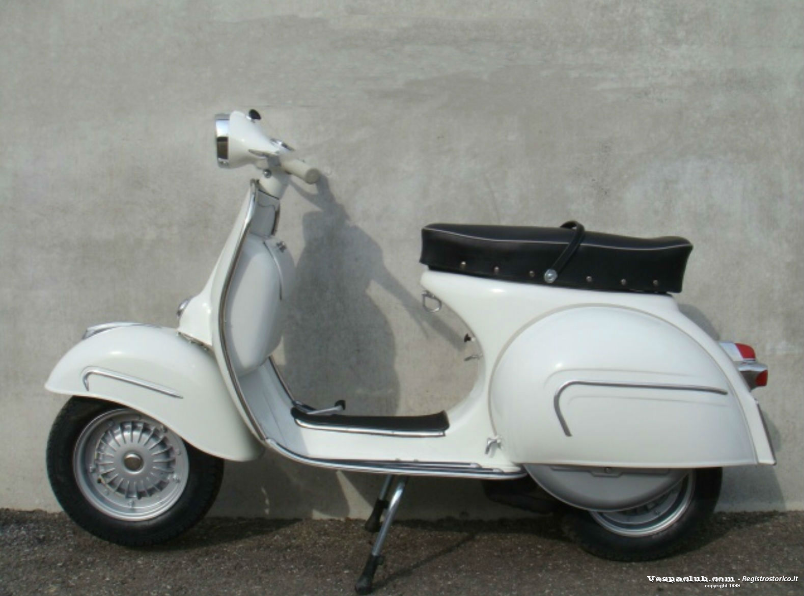 Vespa 160 gs - lato sinistro