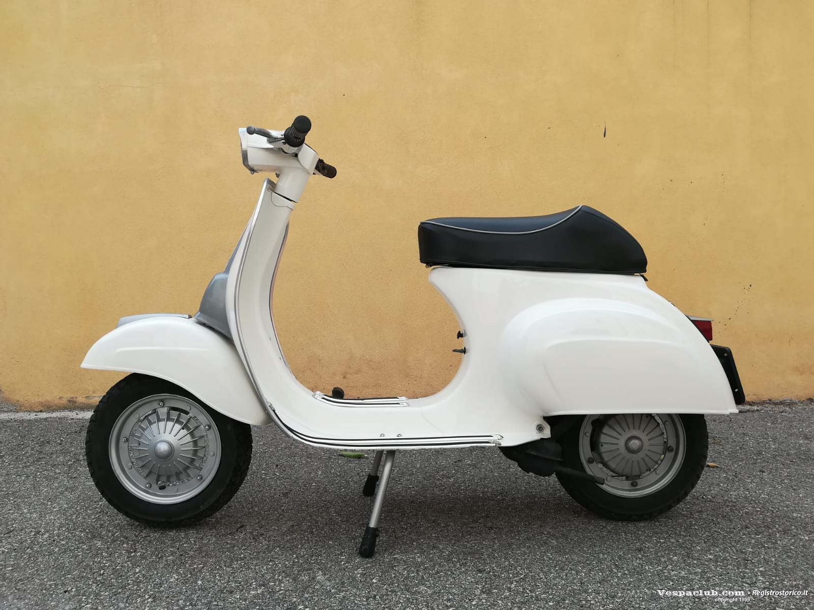 Vespa special 50 - lato sinistro