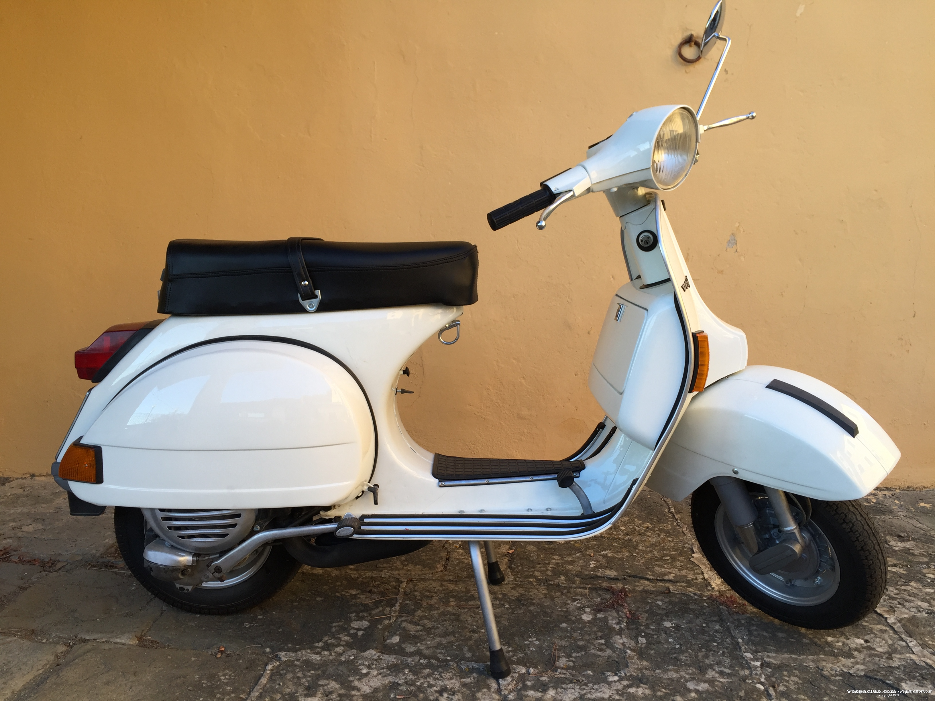 Vespa PX