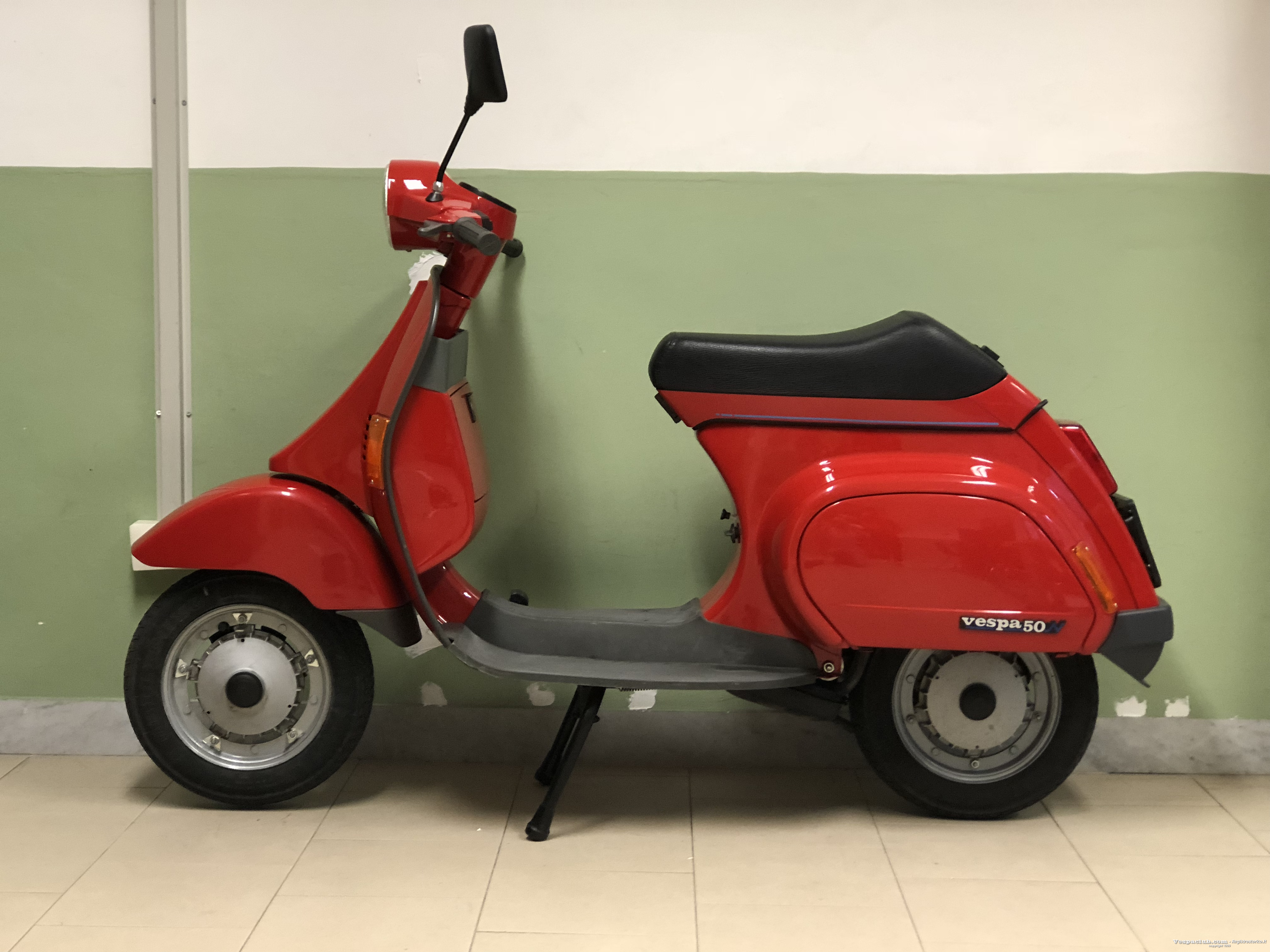 Vespa 50 n - lato sinistro