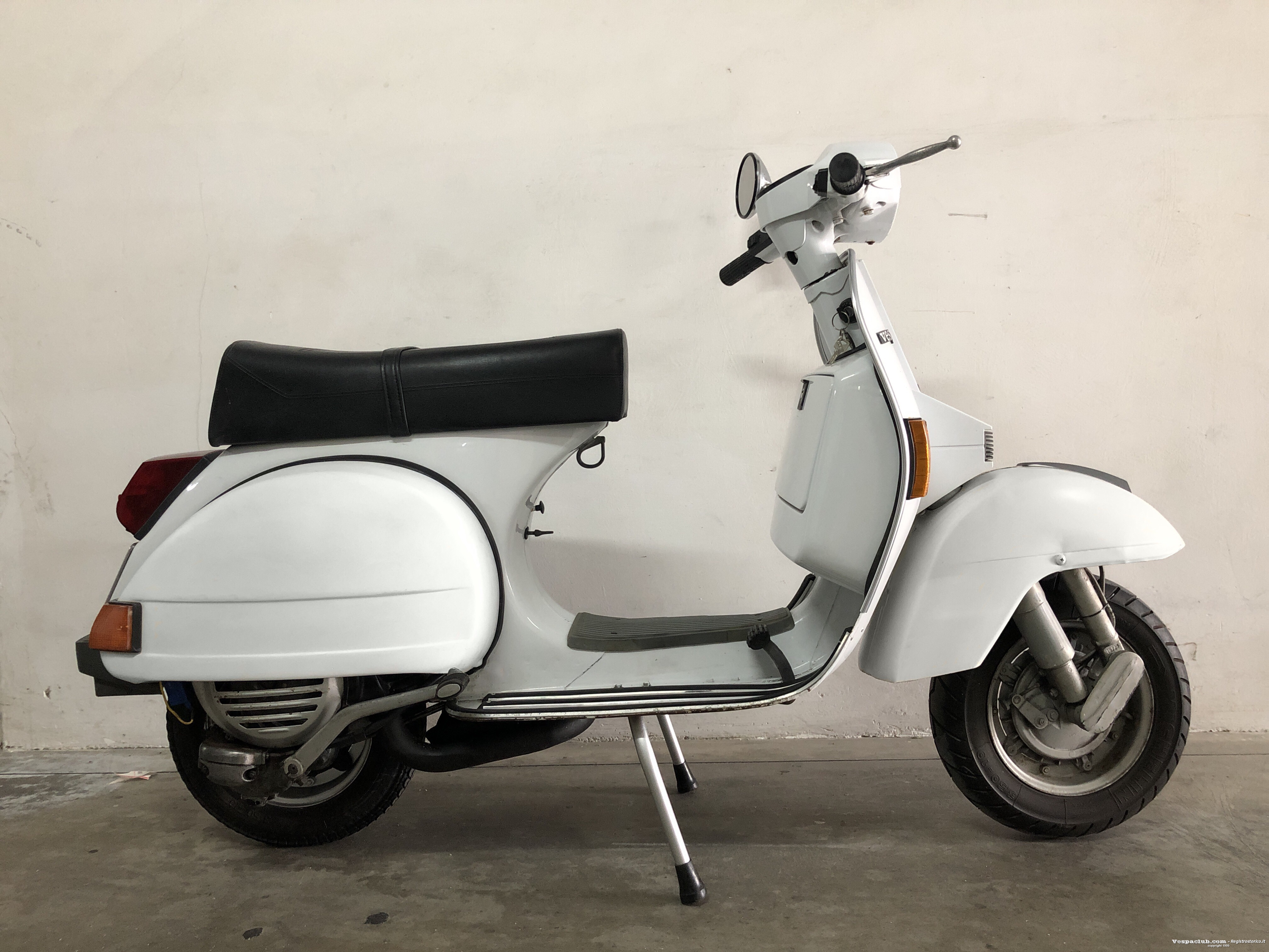 Vespa PX125E 