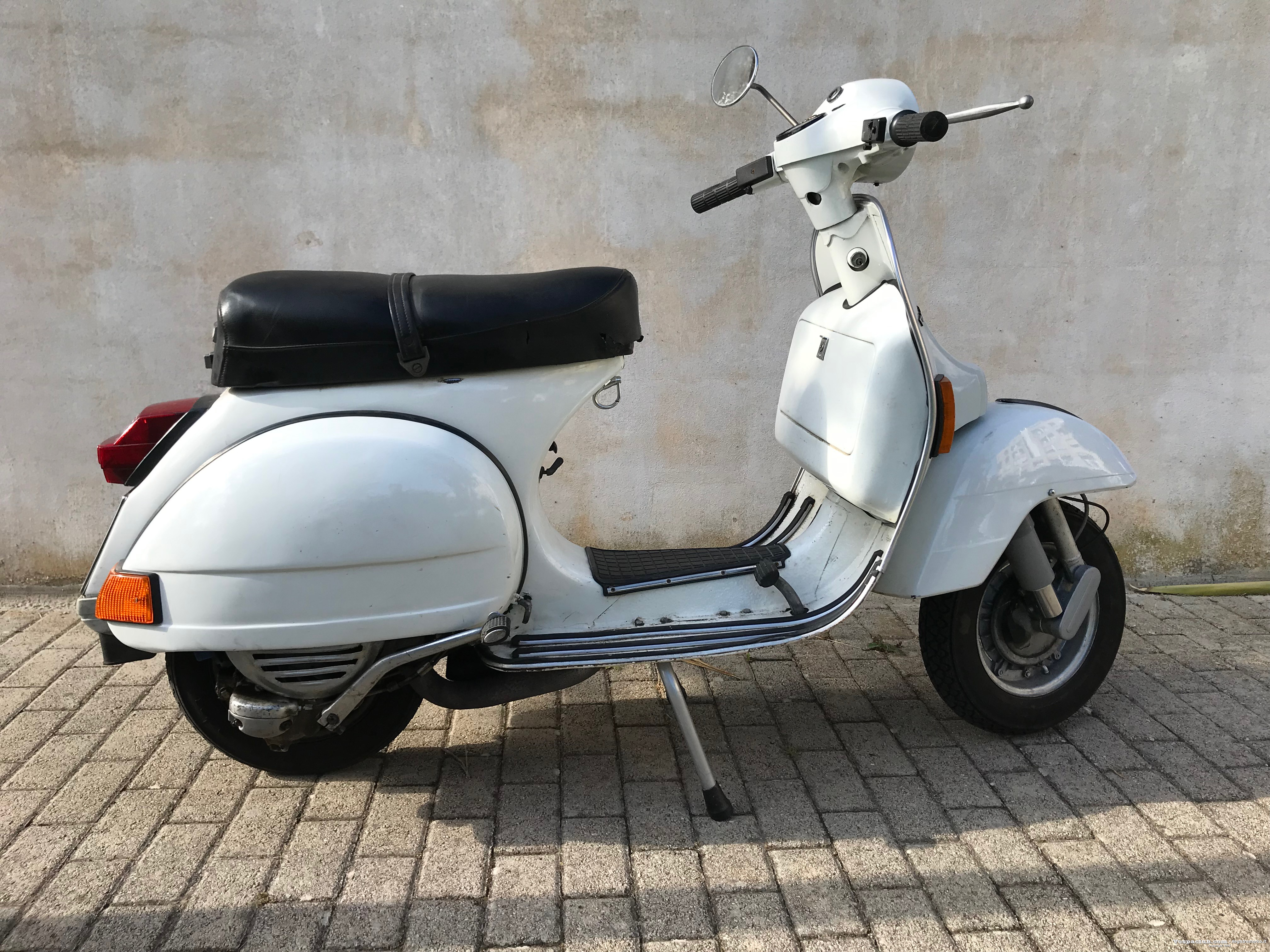 Vespa PX