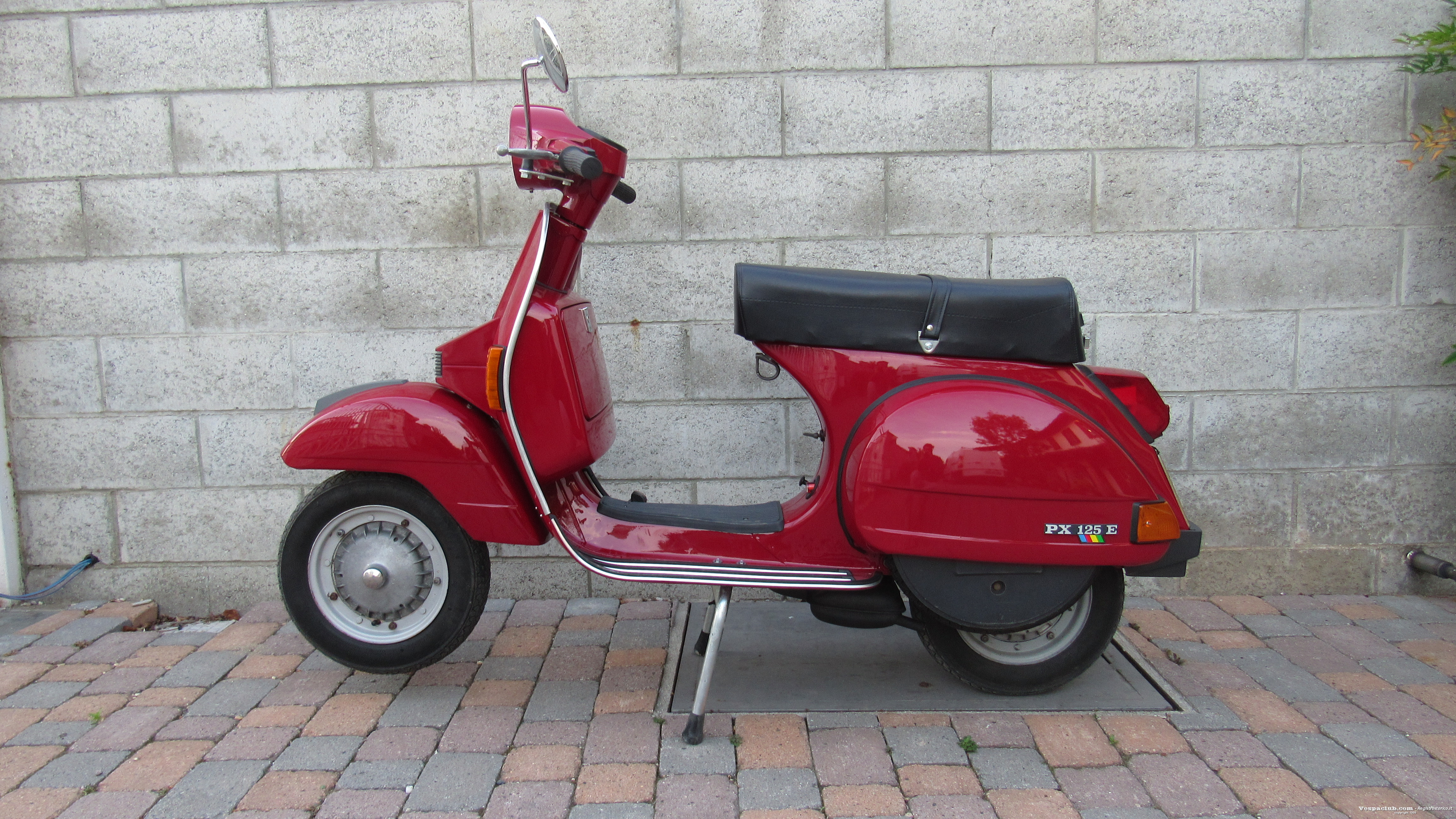 Vespa px 125 e  - lato sinistro