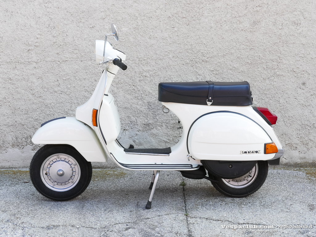 Vespa p 125 x  - lato sinistro