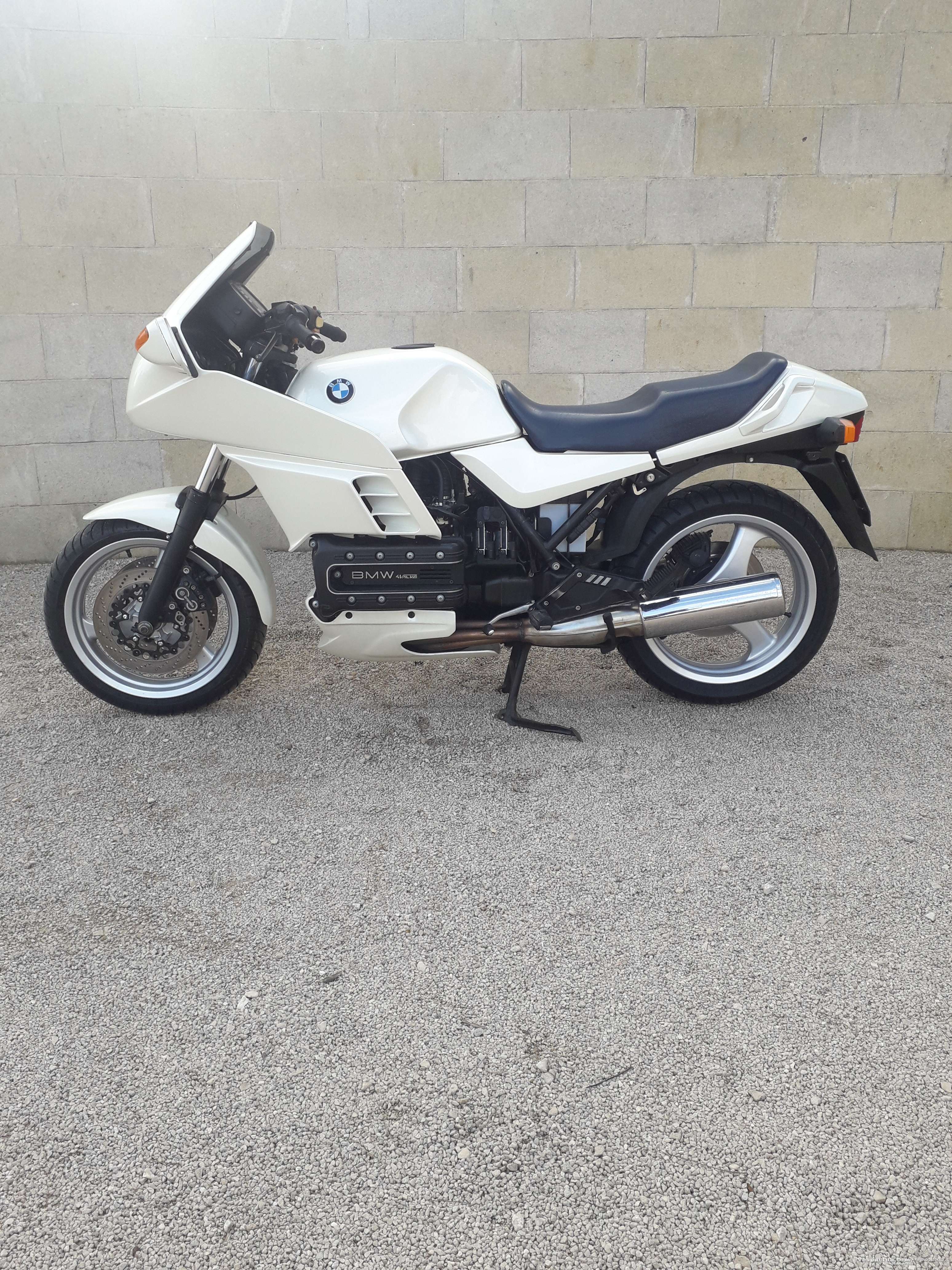 K100 rs - lato sinistro