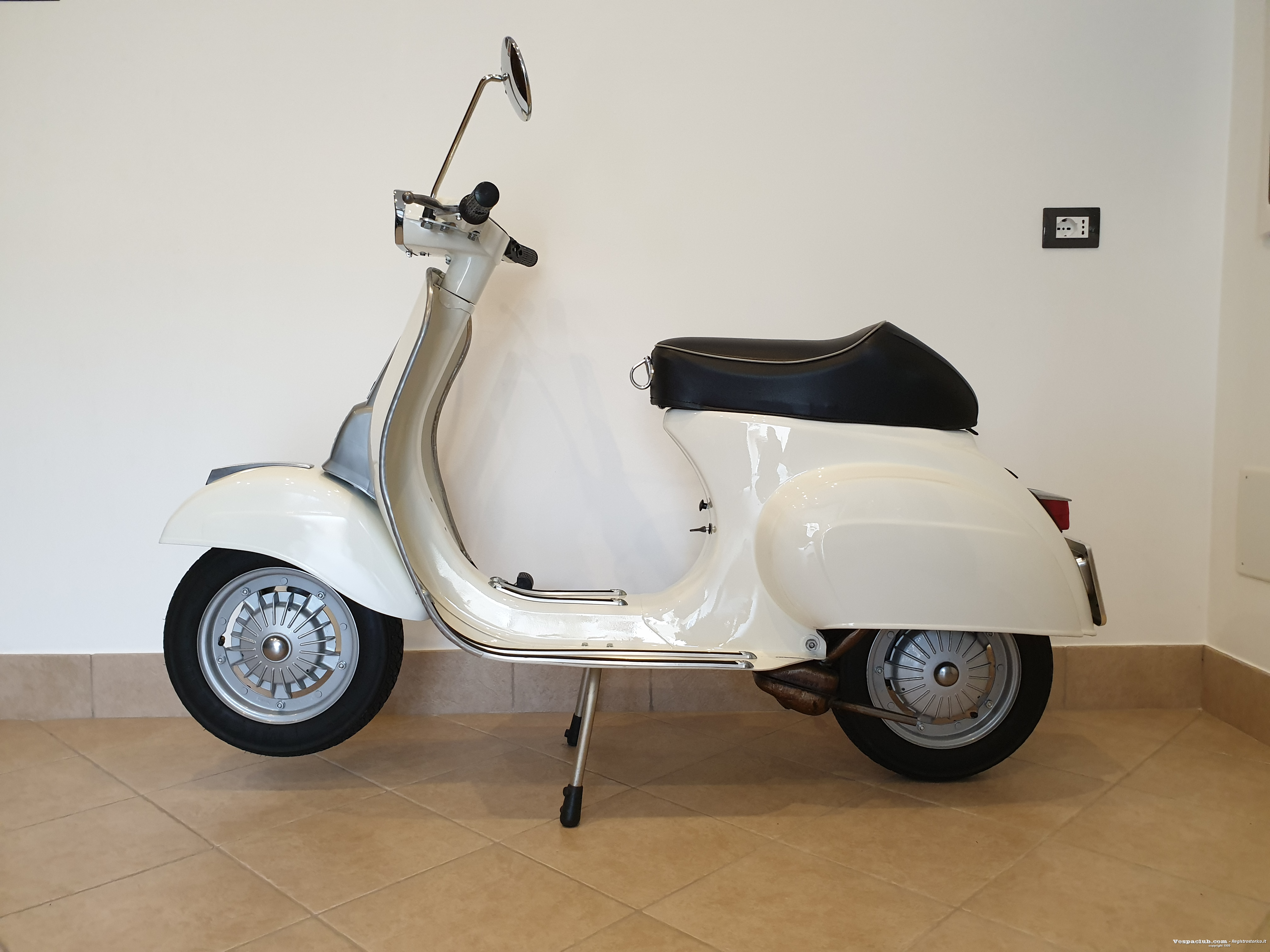 Vespa special - lato sinistro