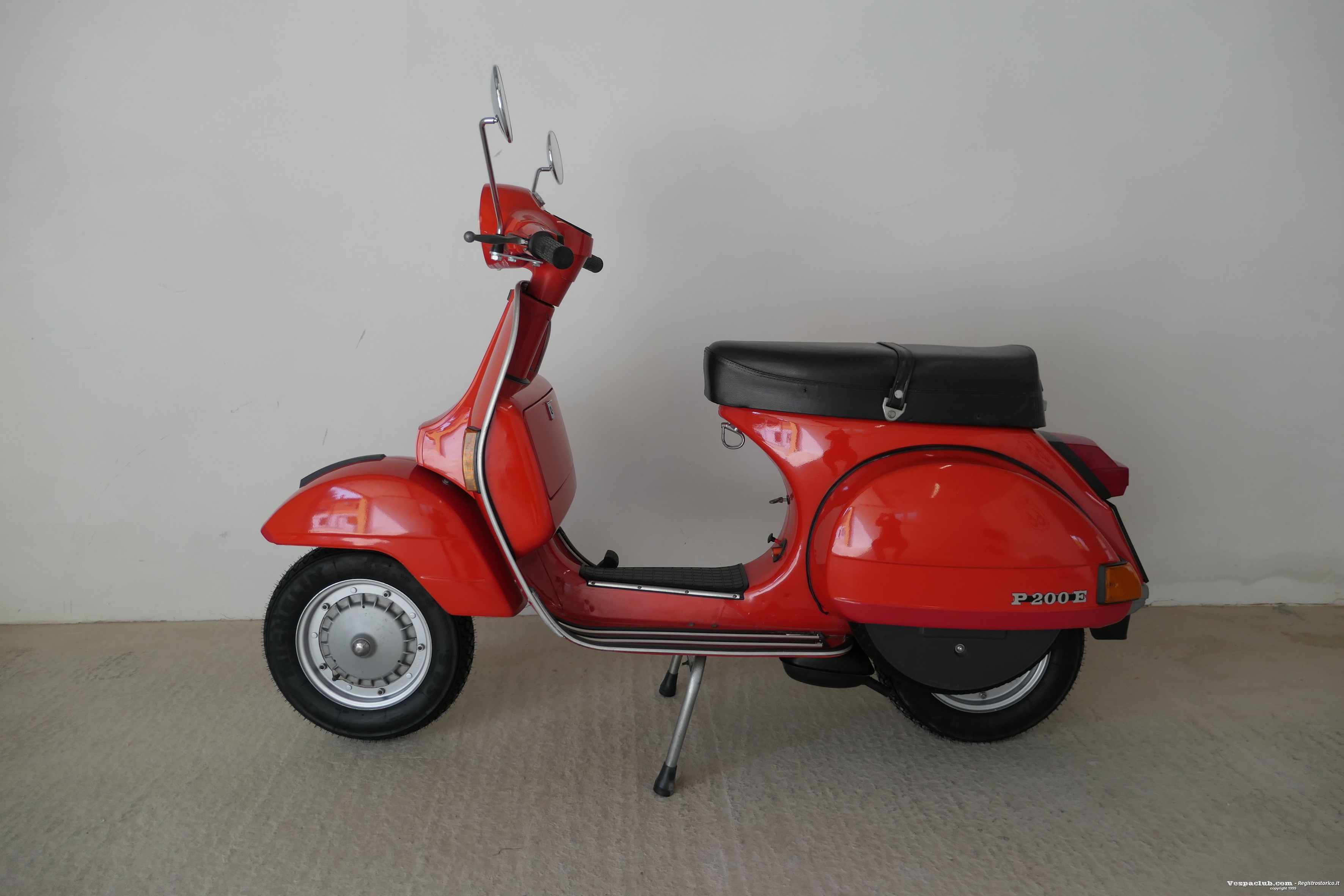 Vespa p200e - lato sinistro
