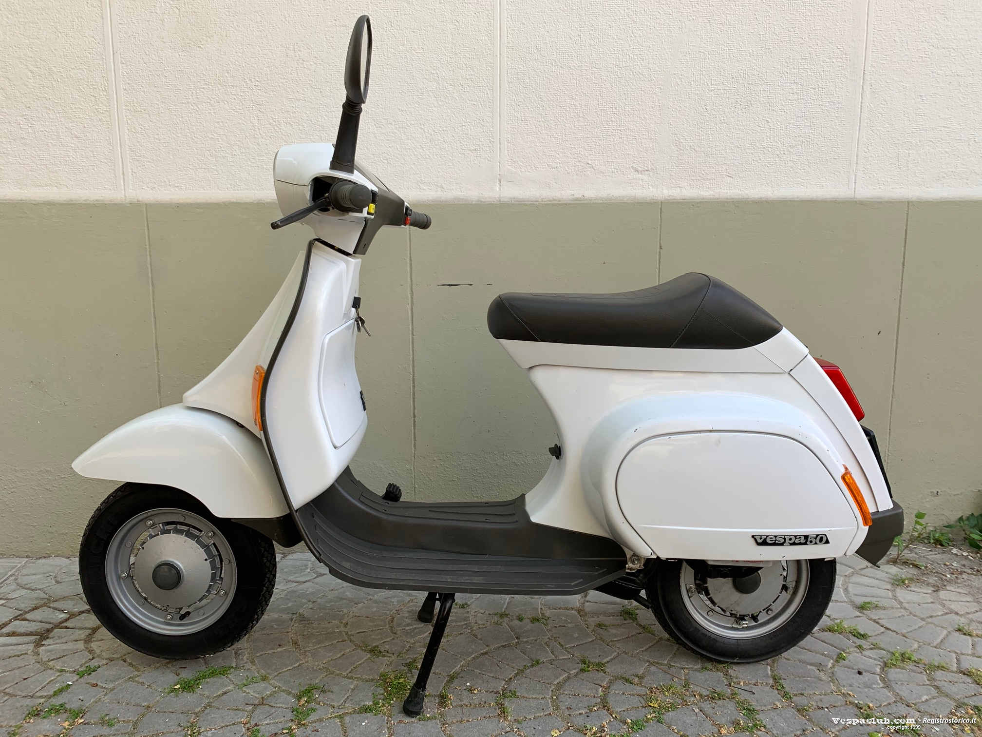 Vespa 50 - lato sinistro