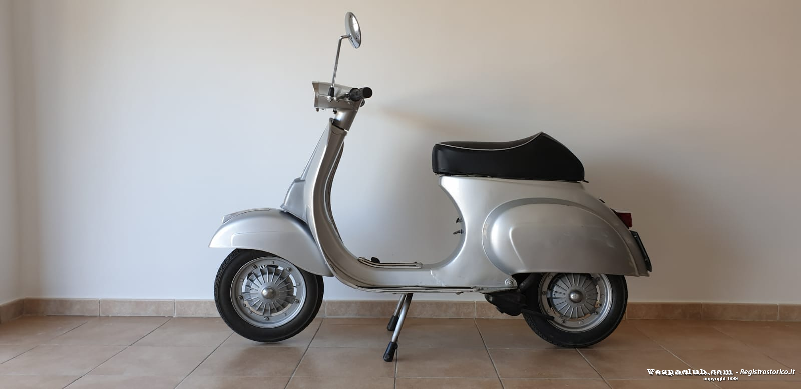 Vespa special  - lato sinistro