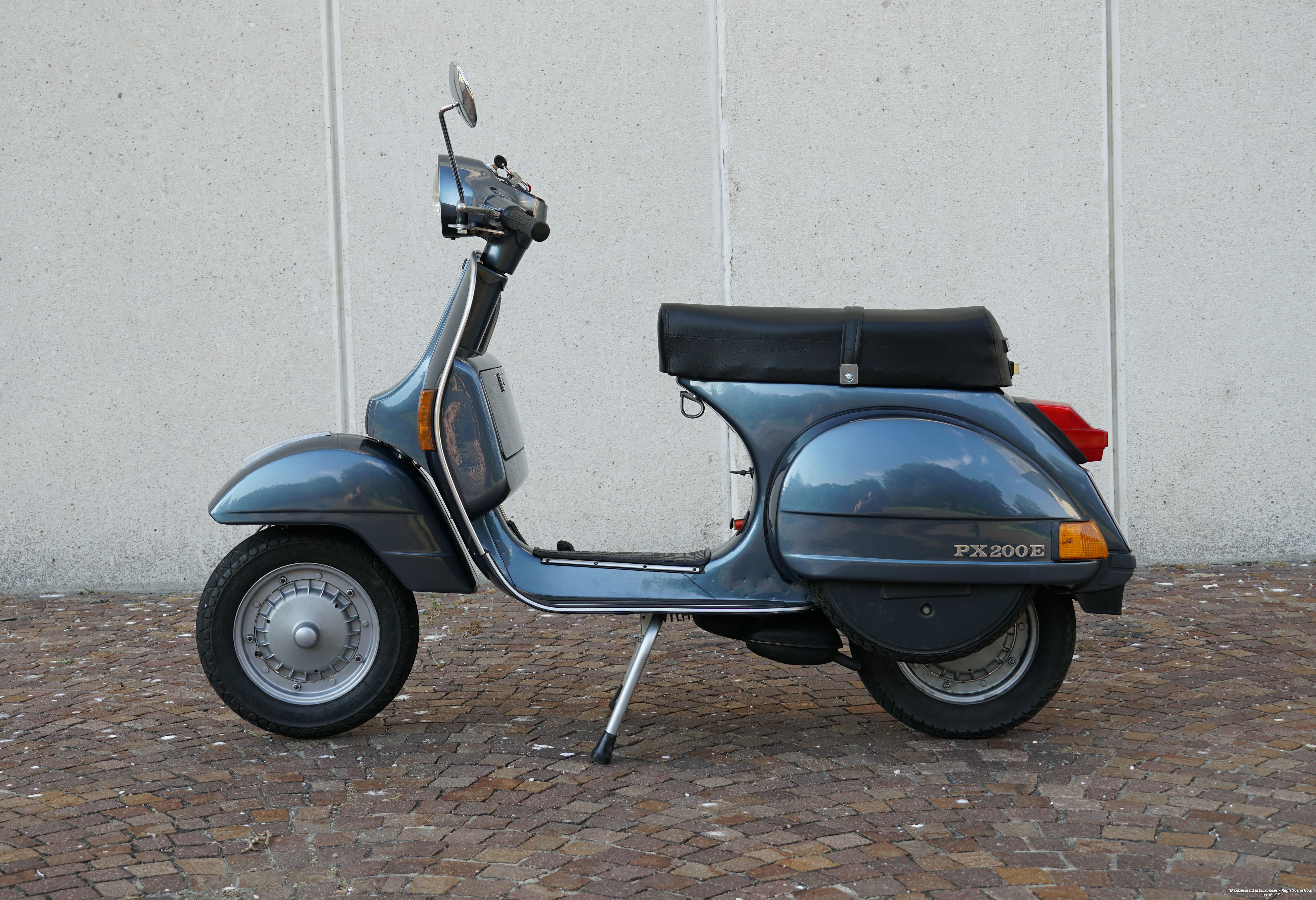 Vespa px 200 e - lato sinistro
