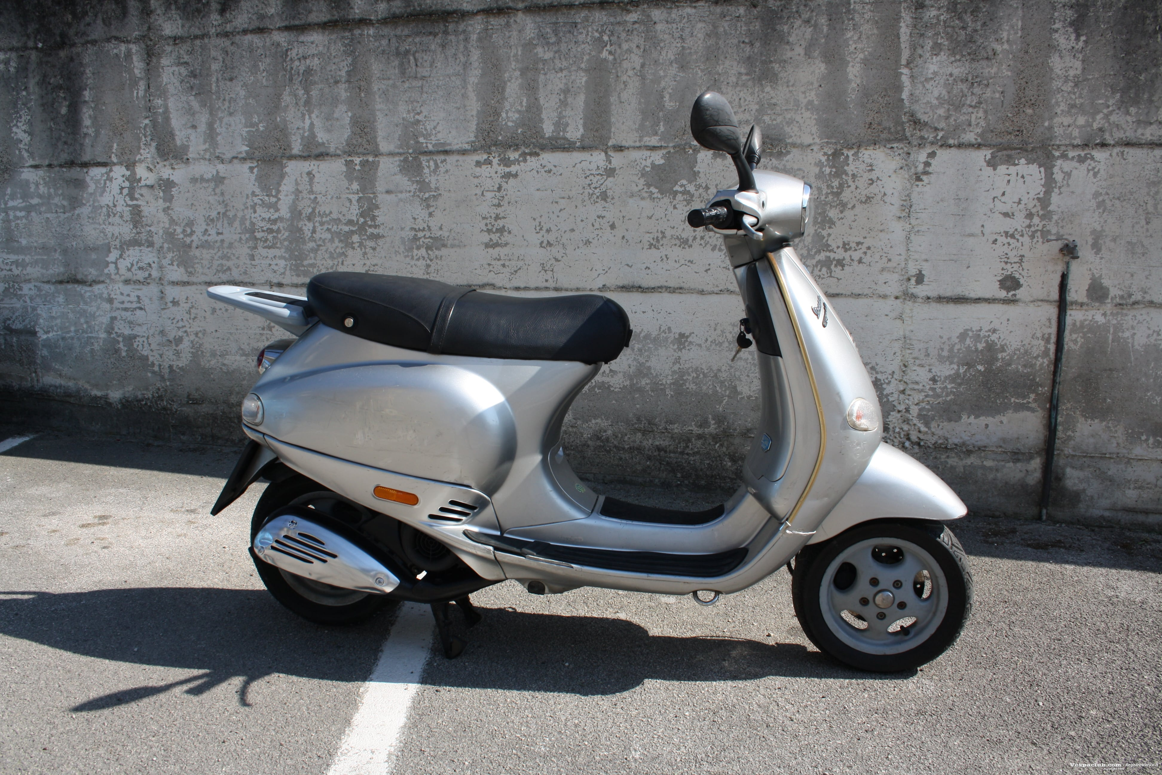vespa et4