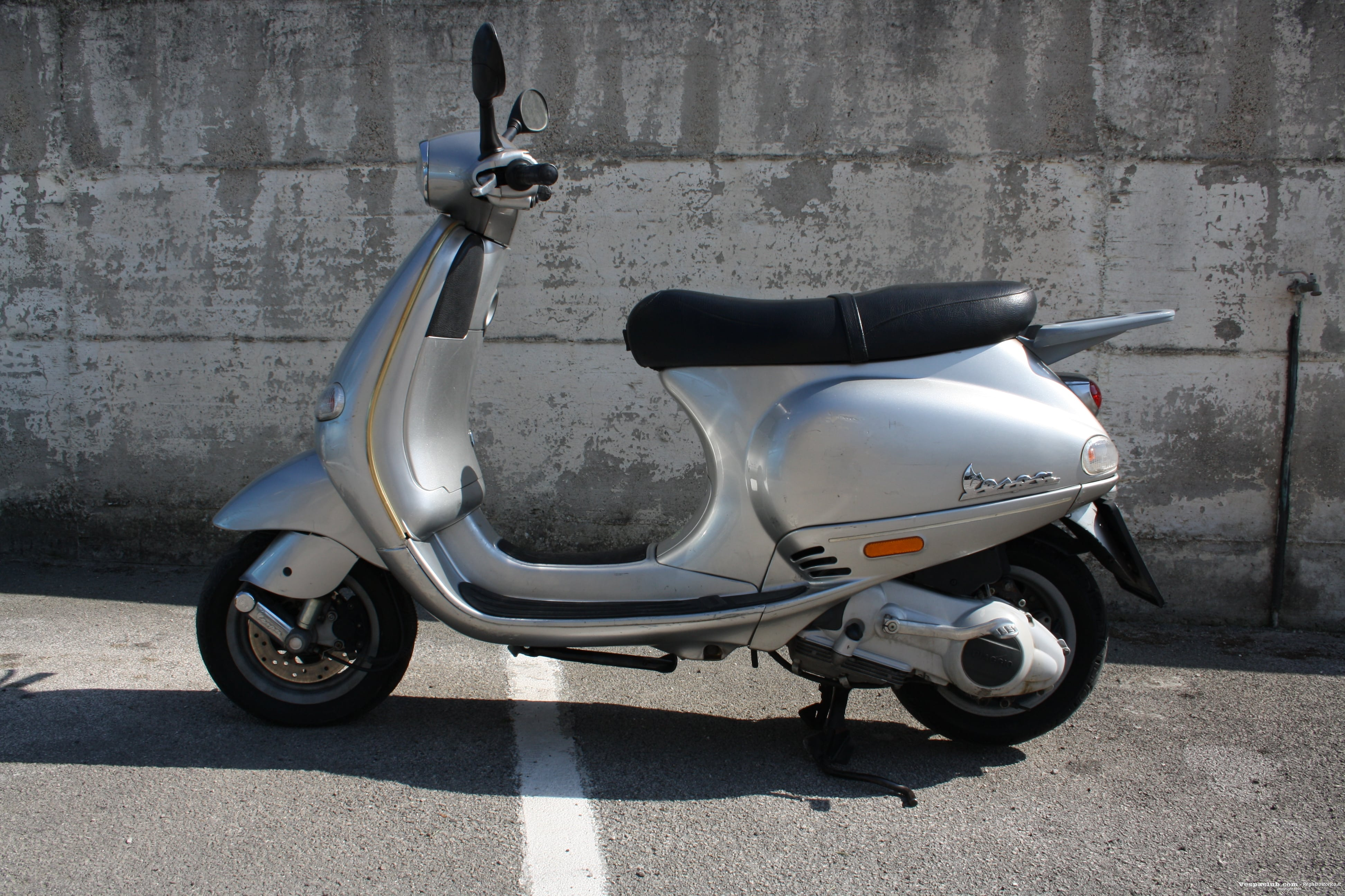 Vespa et4 - lato sinistro