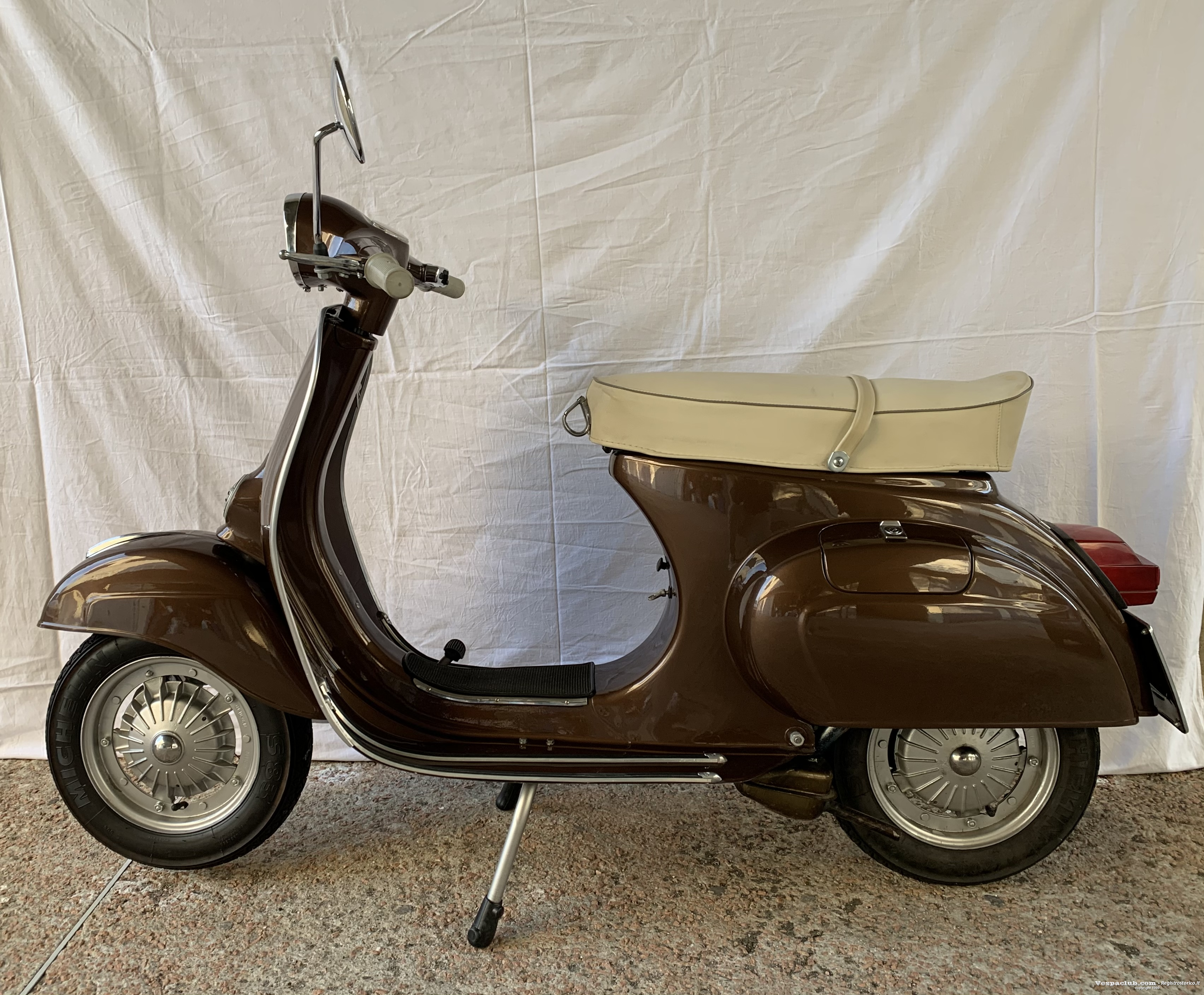 Vespa 125 primavera  - lato sinistro