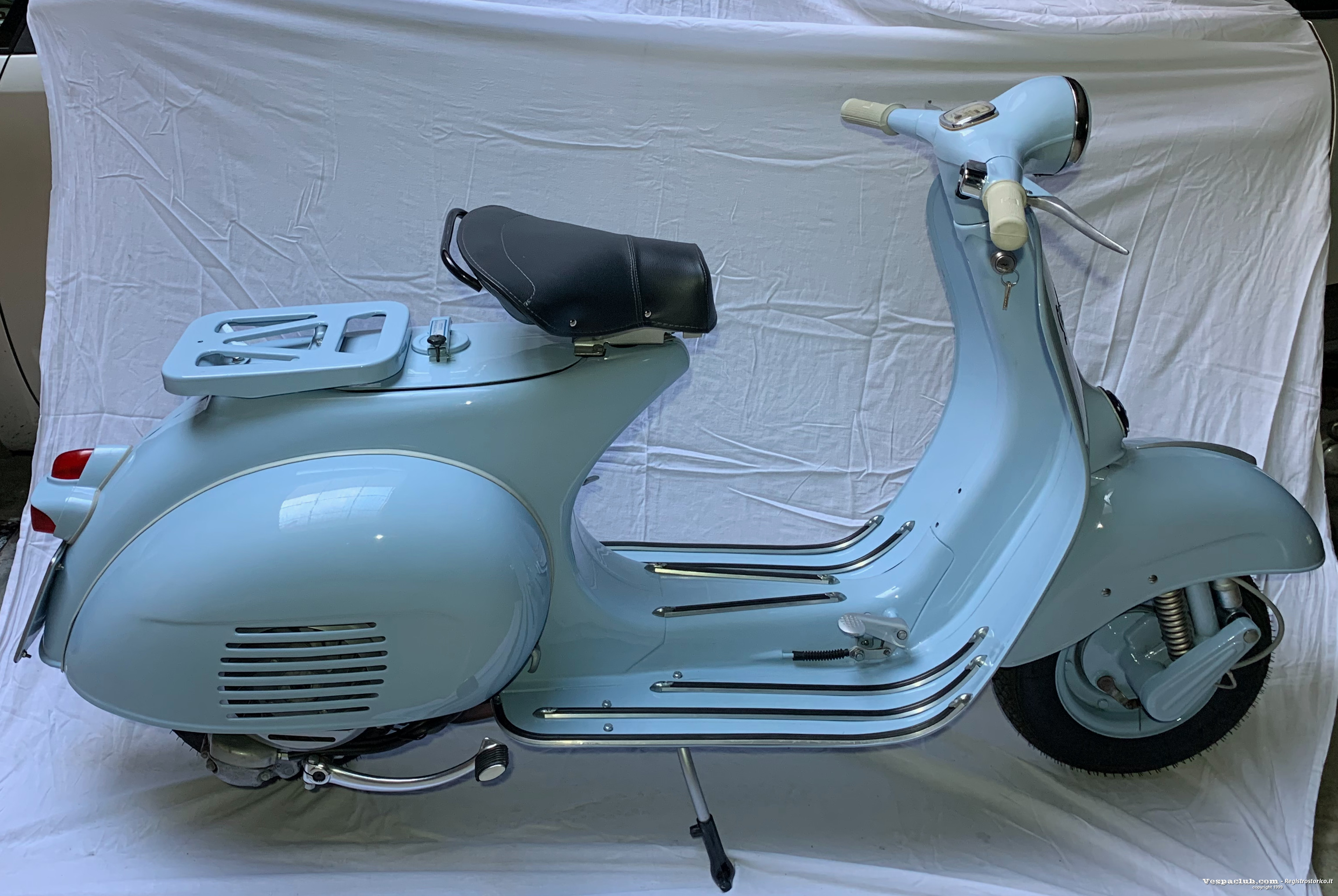 Vespa vnb1 - lato sinistro