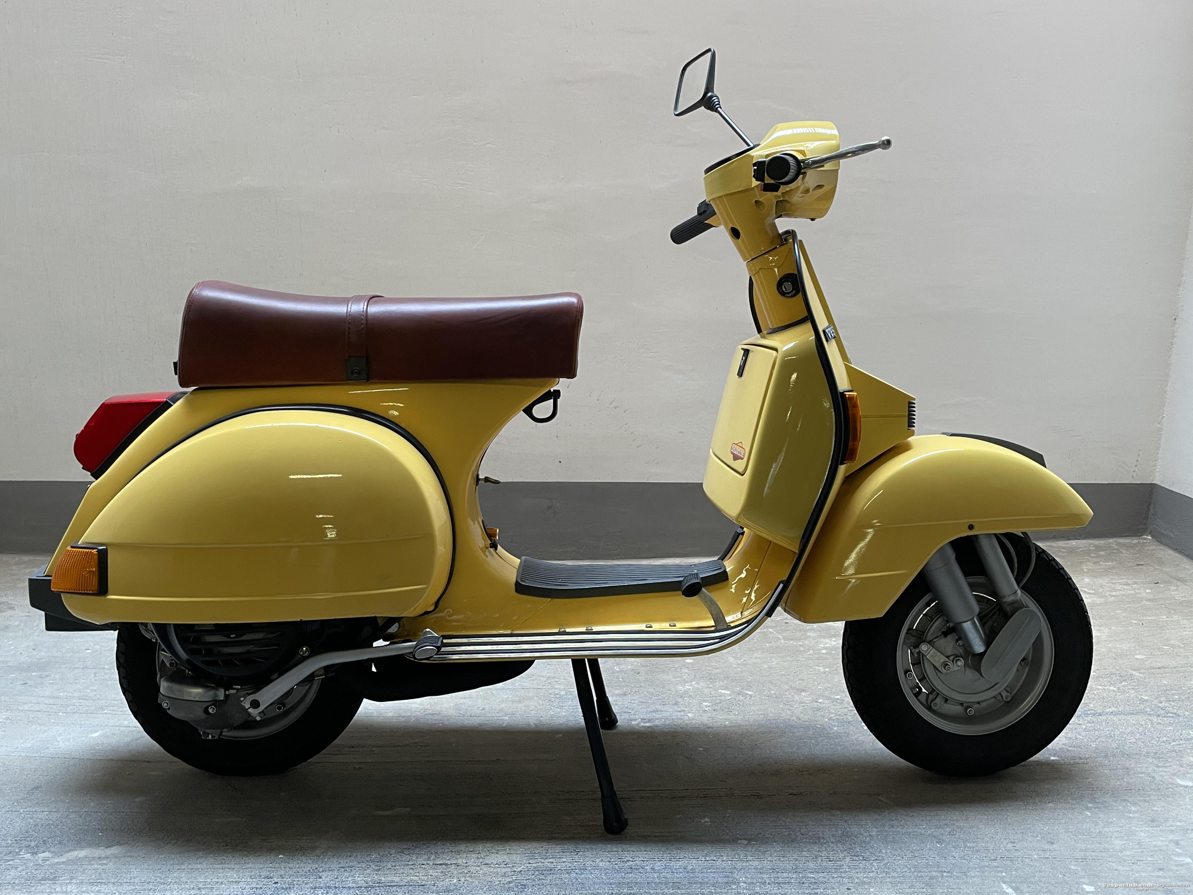 Vespa PX