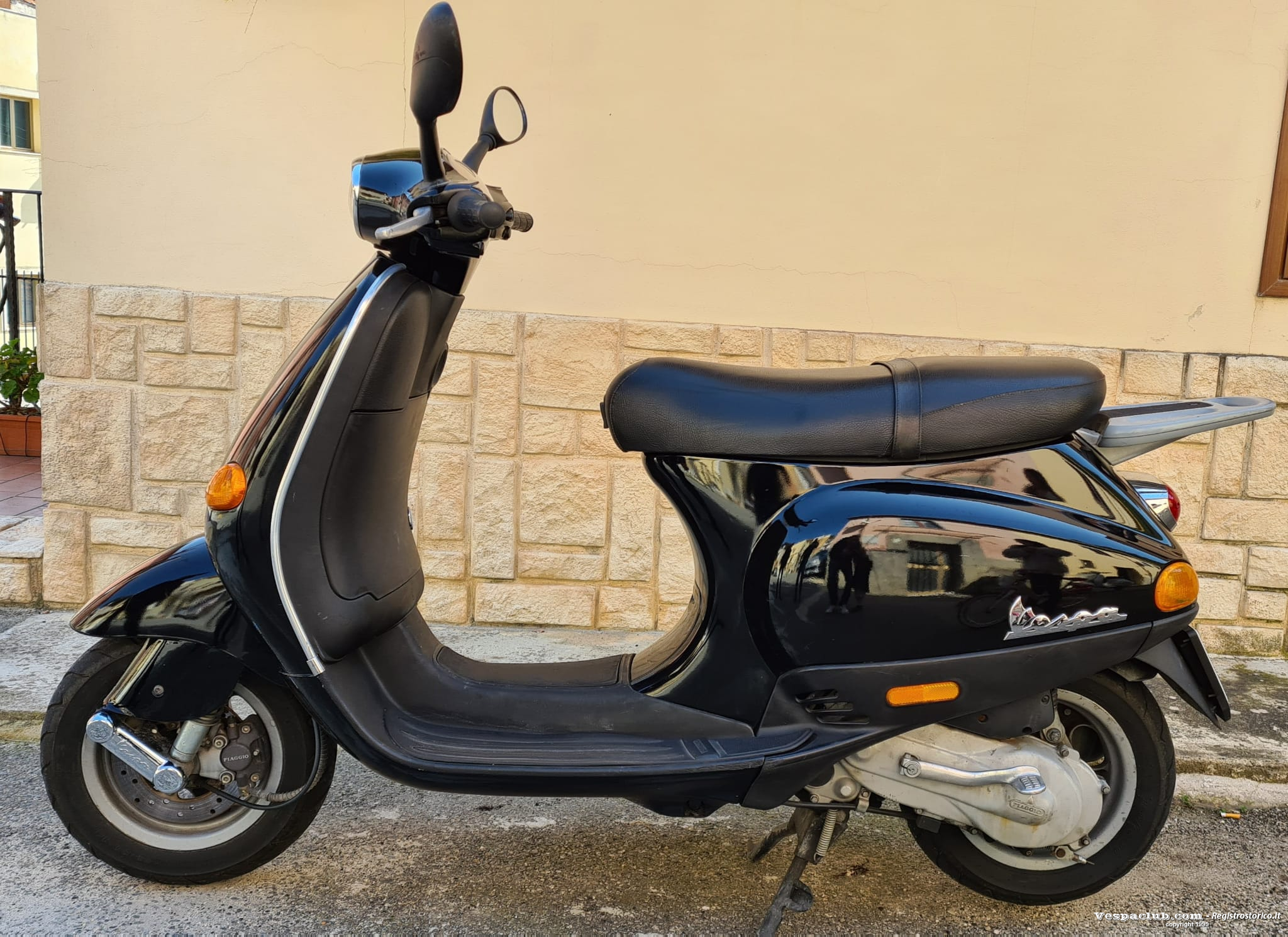 Vespa et2 - lato sinistro