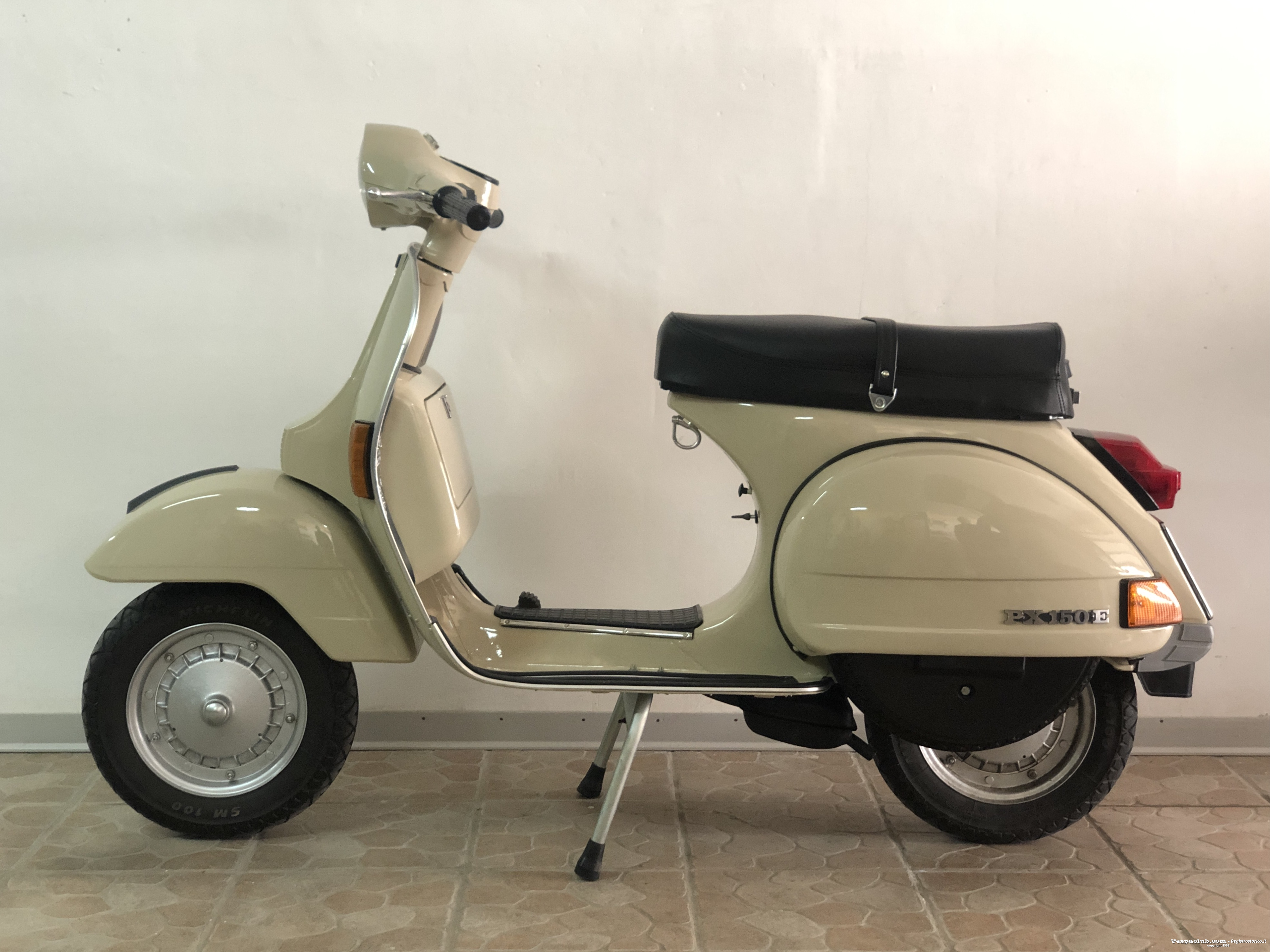 Vespa px 150 e - lato sinistro