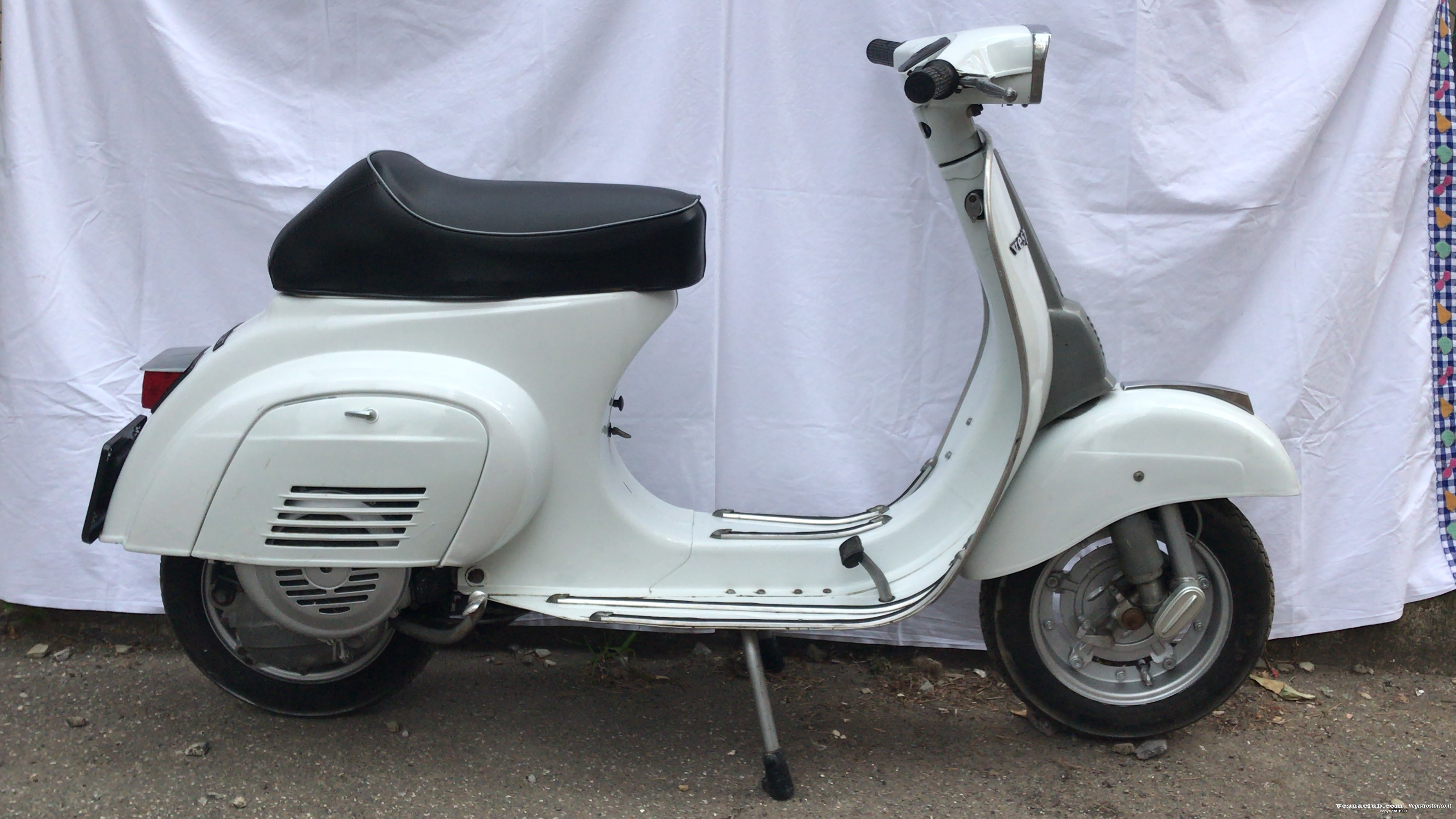vespa 50 special