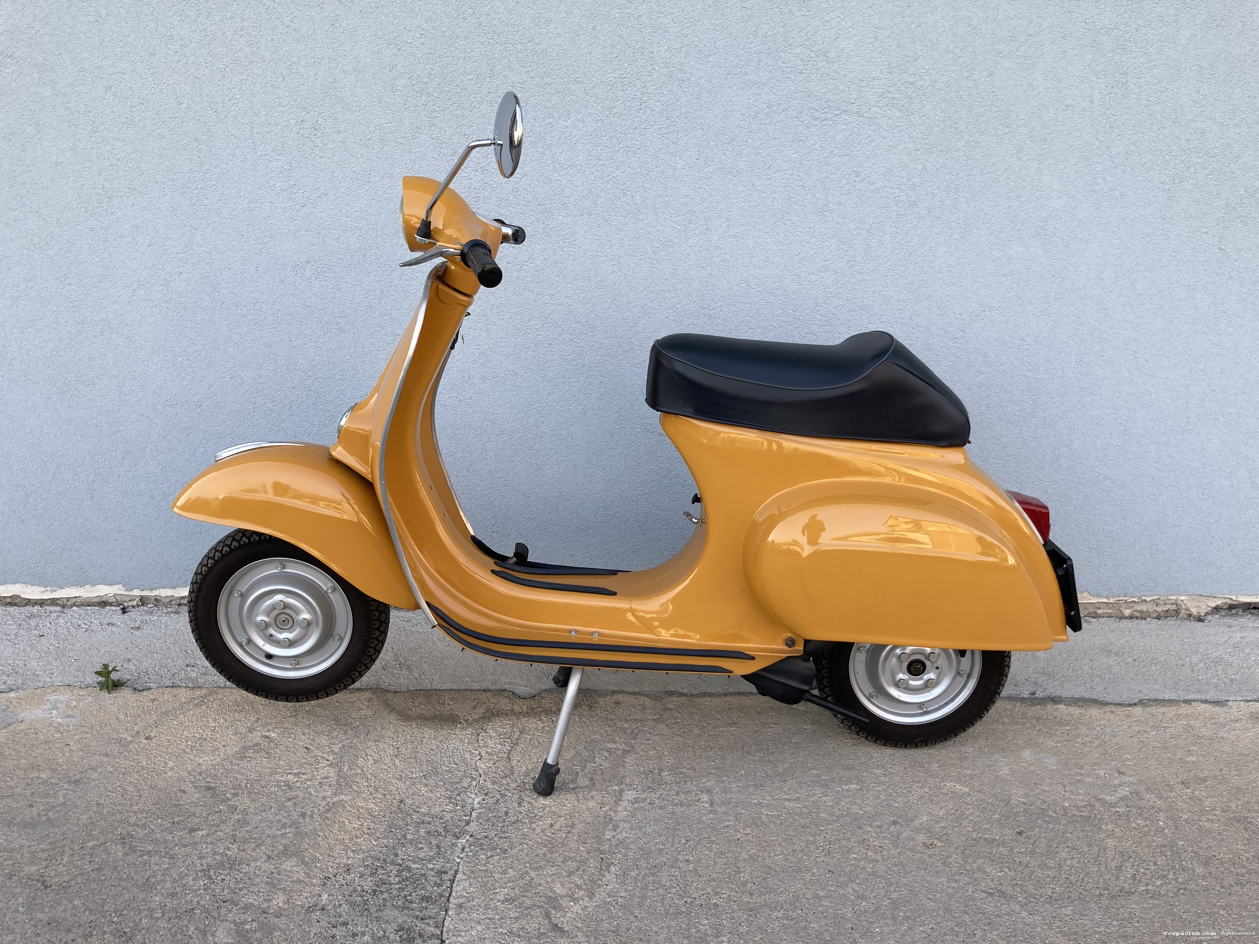 Vespa 50 r - lato sinistro