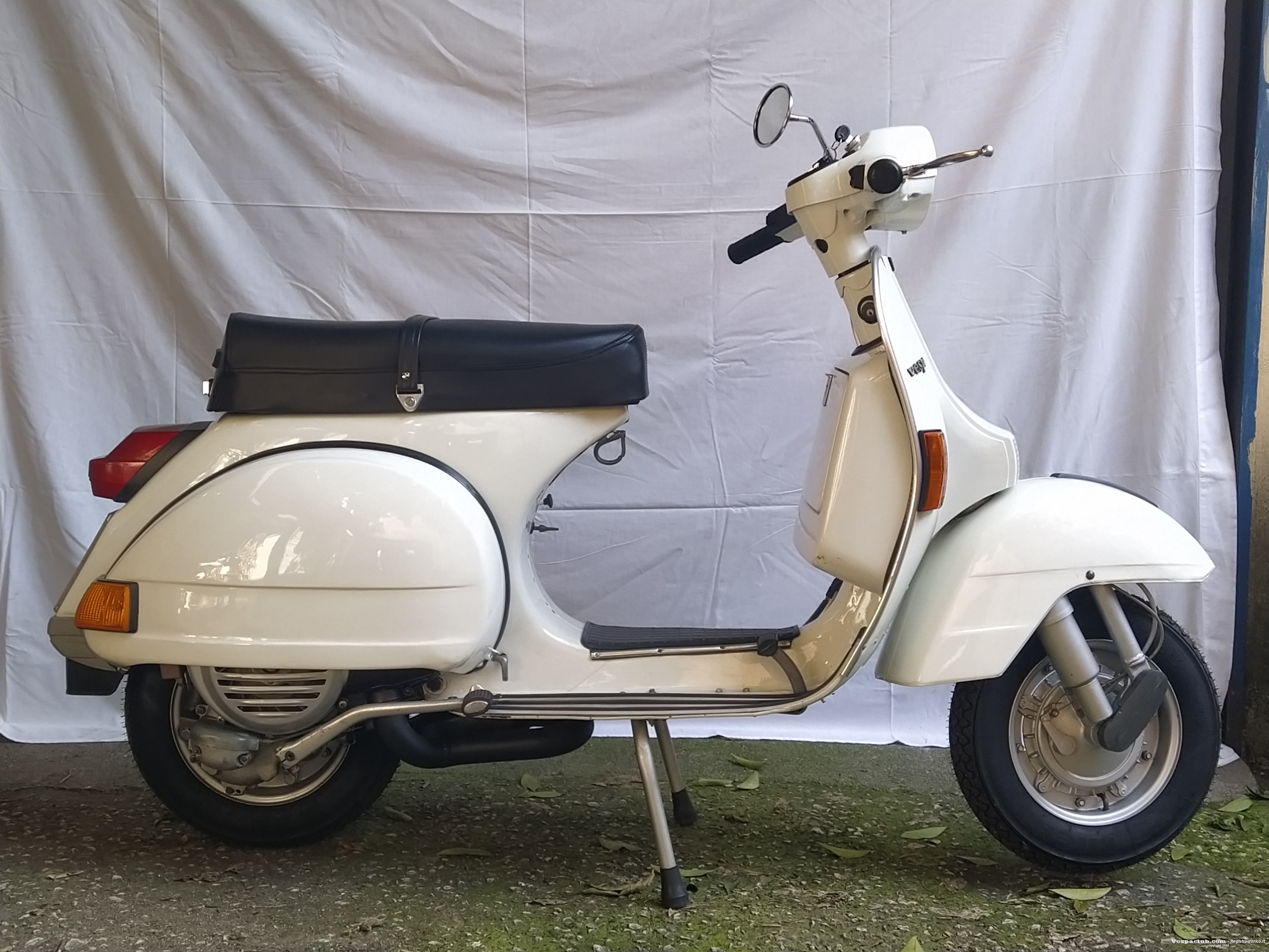 Vespa P 200 E