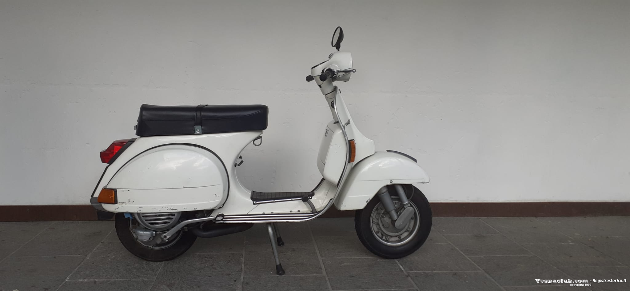 Vespa PX125 E