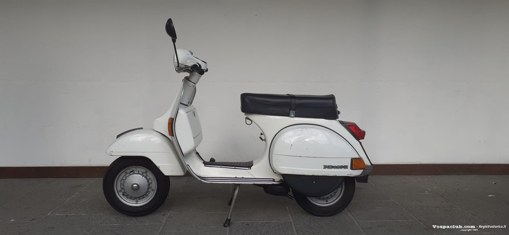 Vespa px125 e - lato sinistro