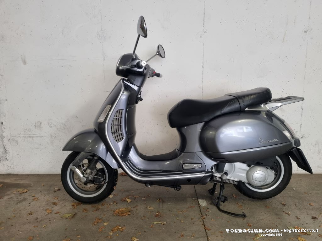 Vespa 200 gtl - lato sinistro
