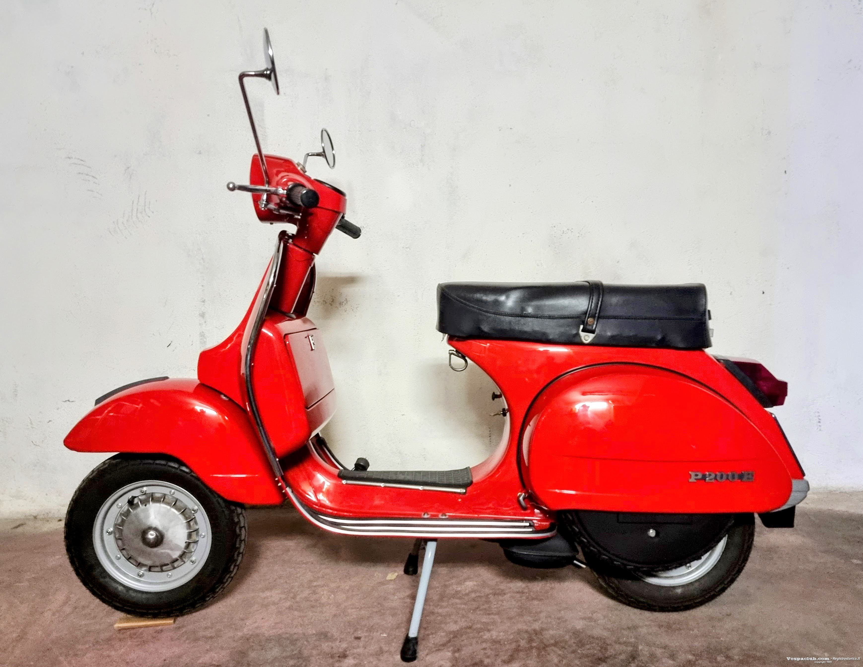 Vespa P 200 E