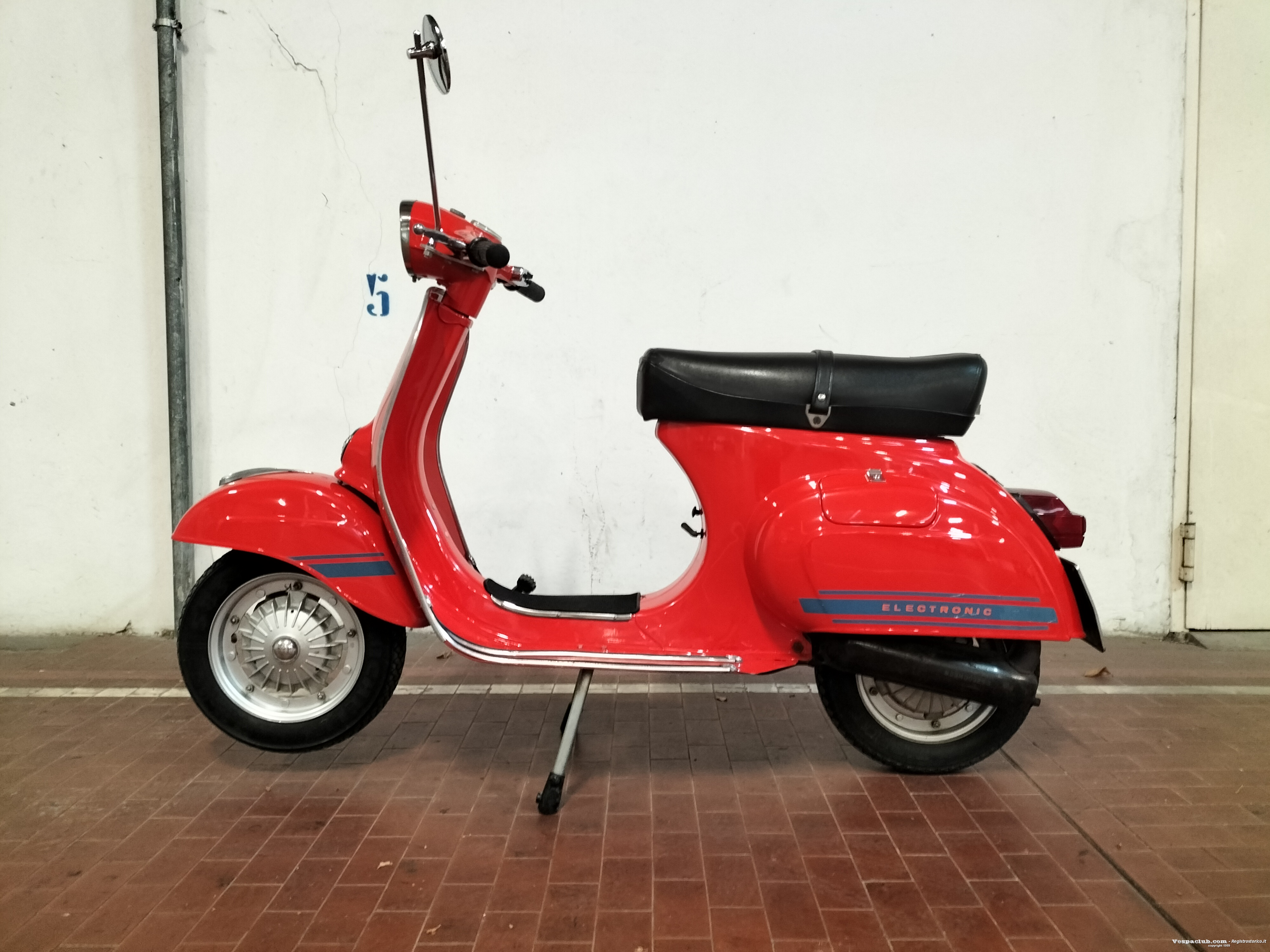 Vespa primavera et3 - lato sinistro