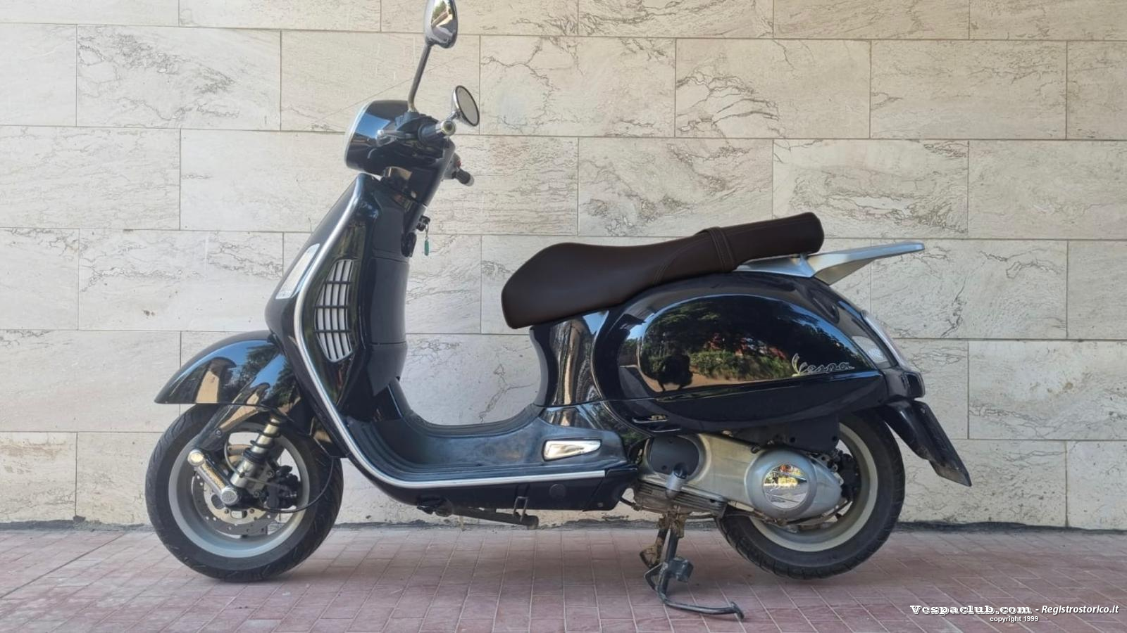 Vespa 125l - lato sinistro