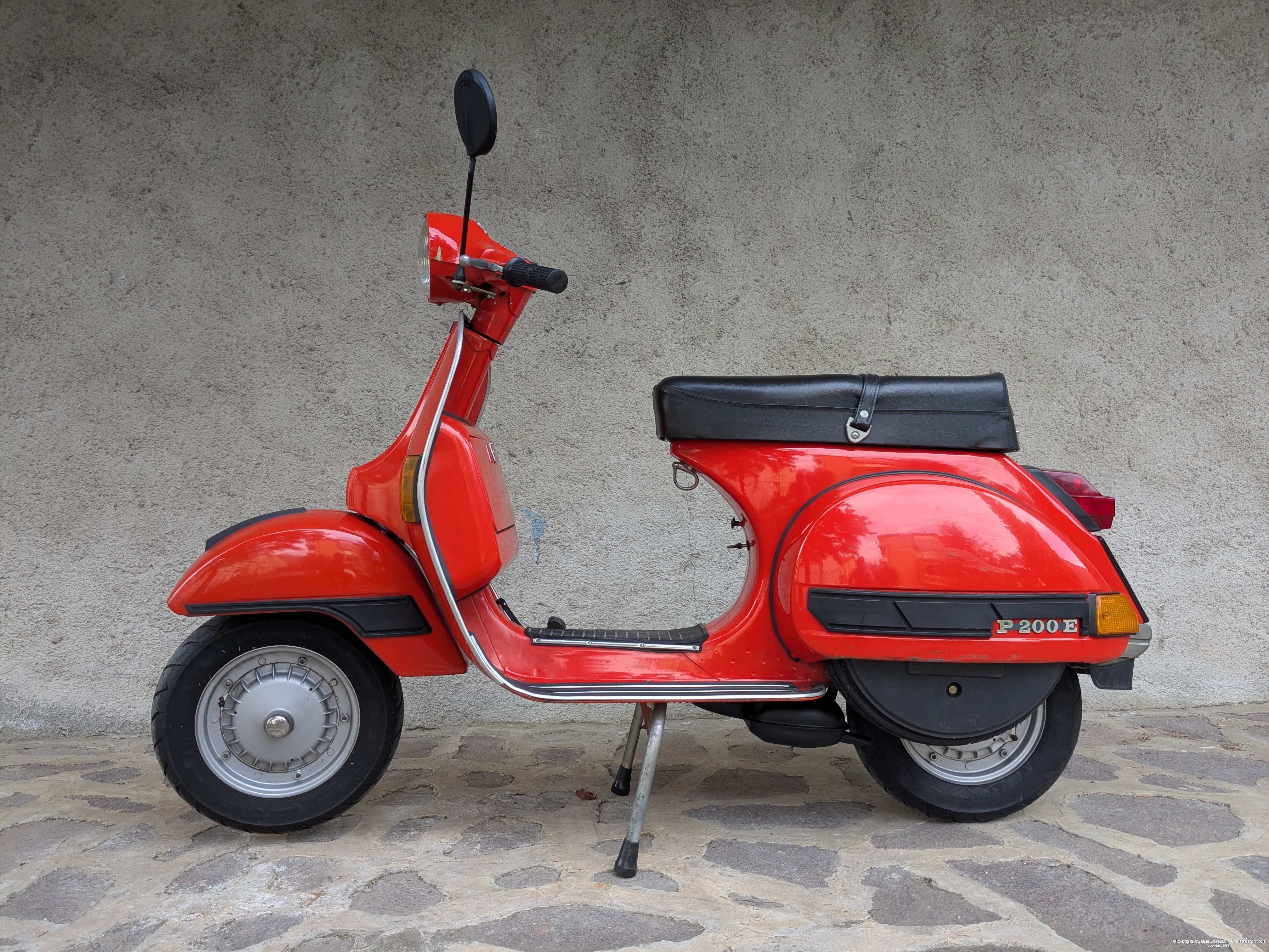 Vespa p200e - lato sinistro