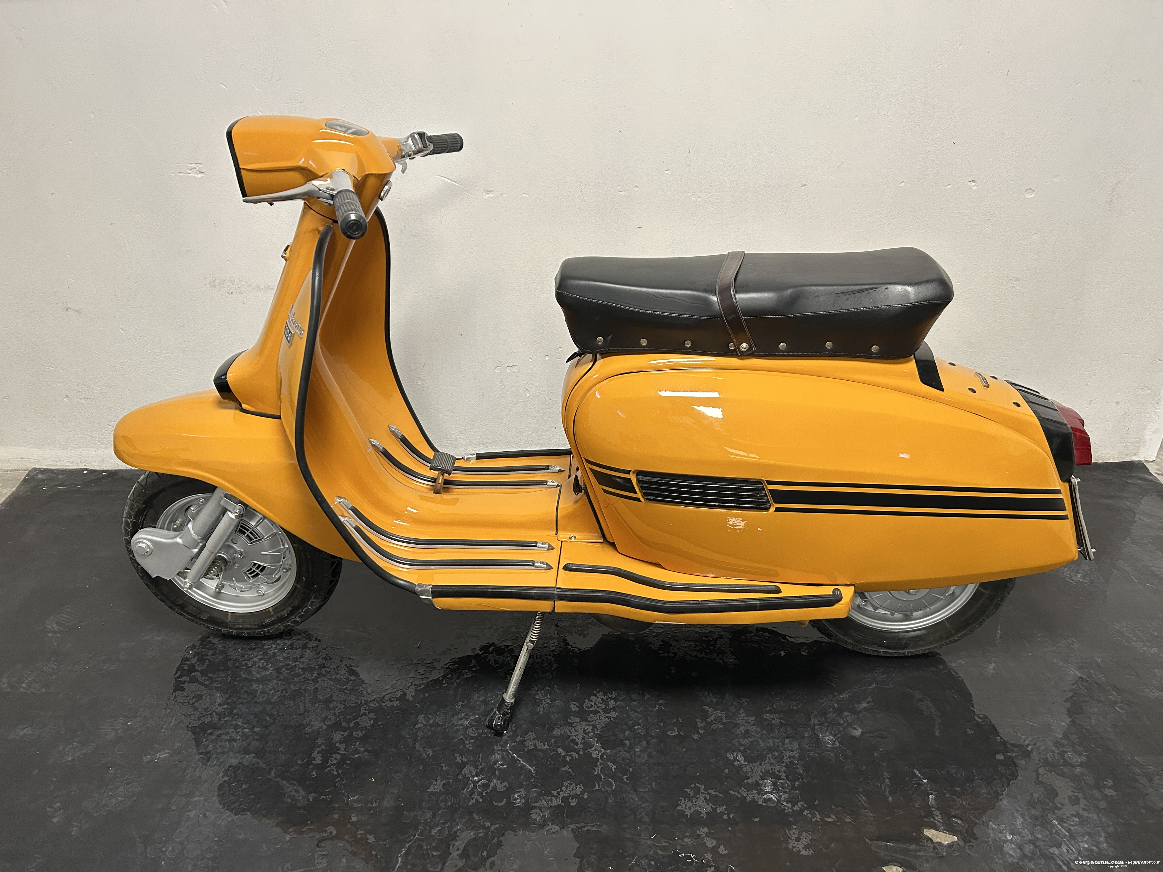 Lambretta dl  - lato sinistro