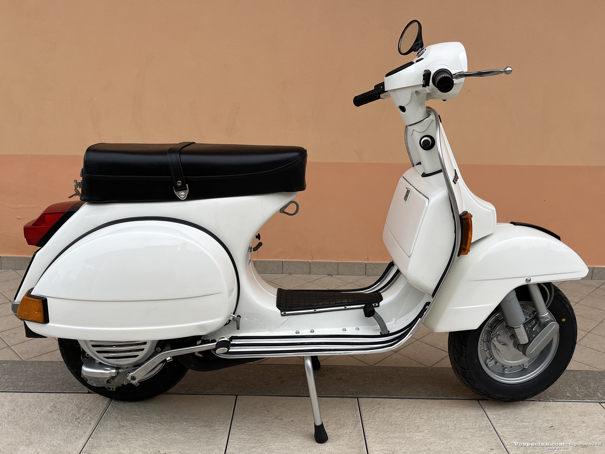 Vespa P125X