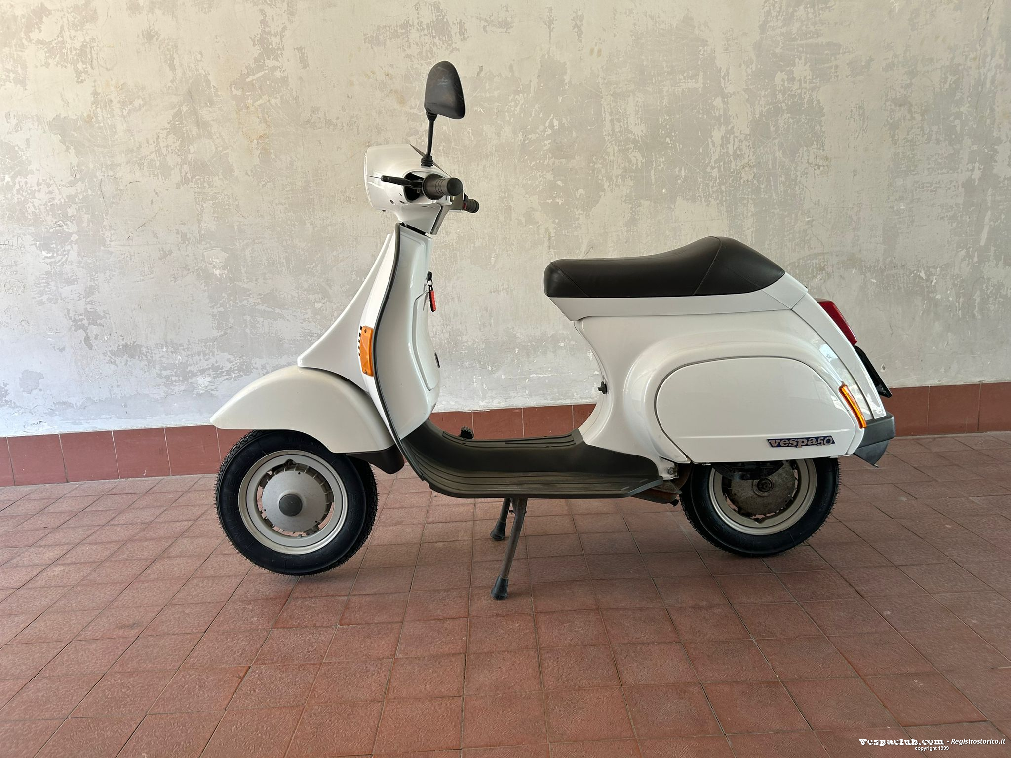 Vespa 50 hp - lato sinistro